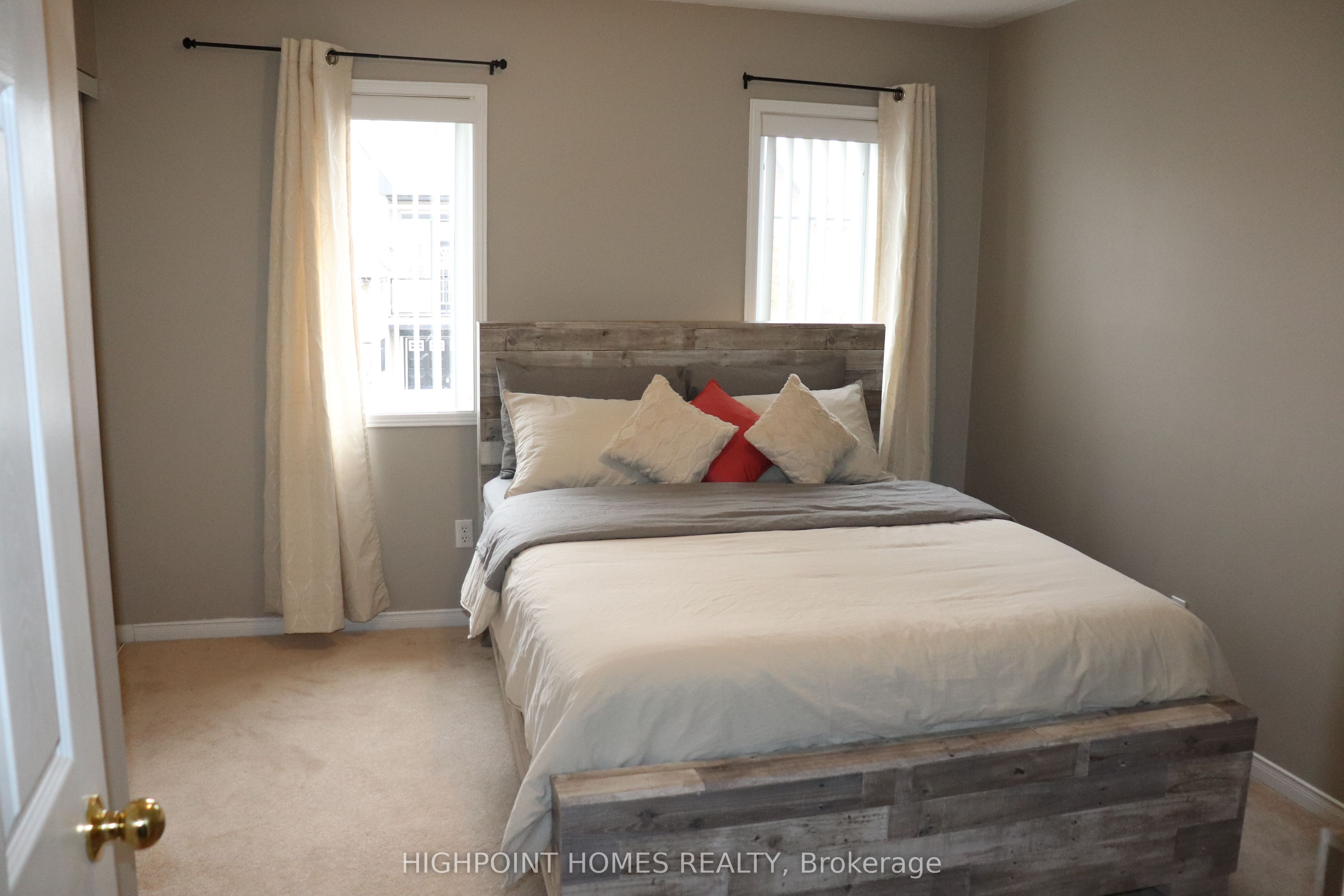 27 Mcnicol Crescent Property Photo 6