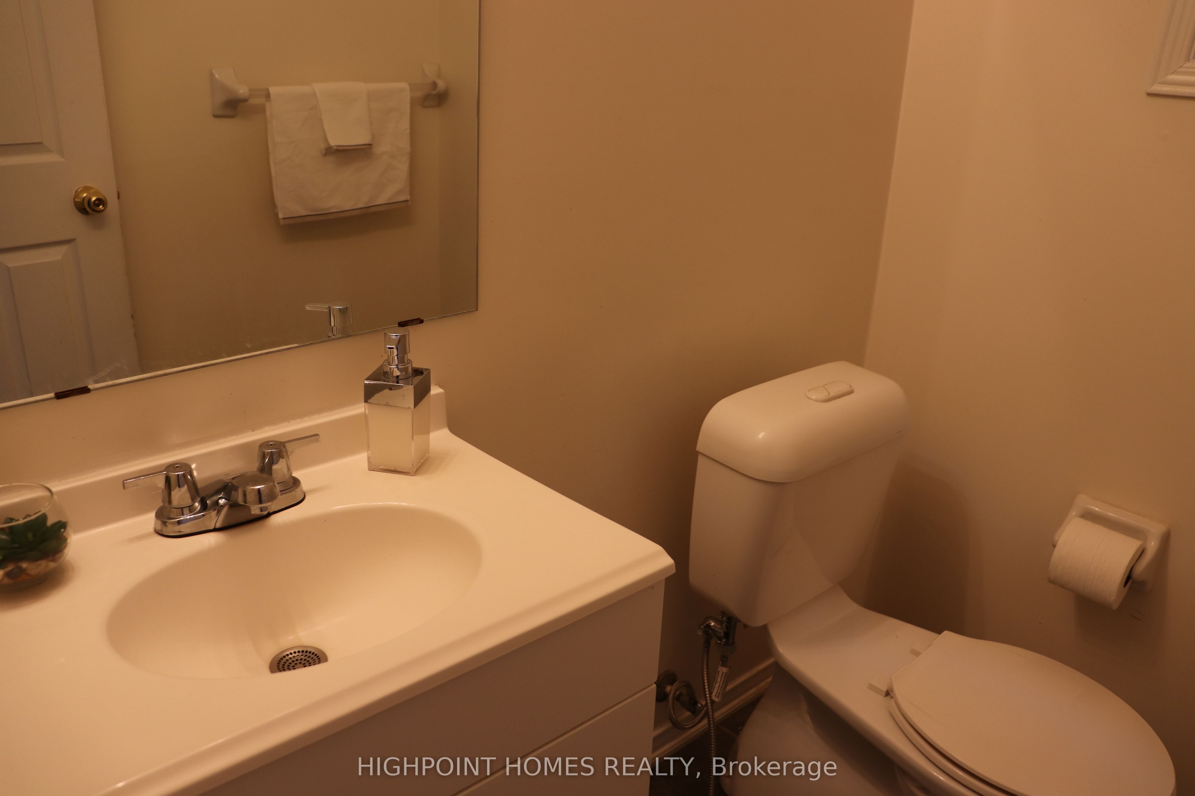 27 Mcnicol Crescent Property Photo 10