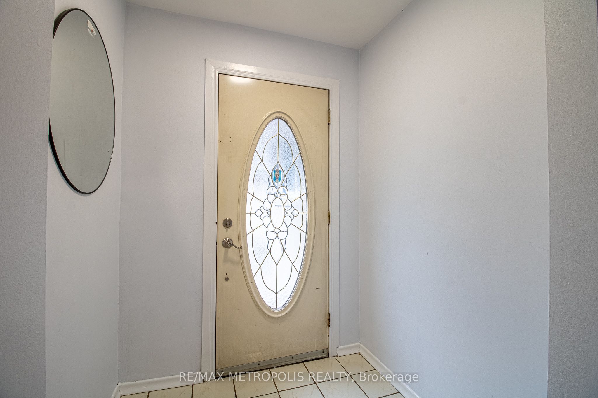 57 Chancellor Drive Upper Property Photo 3