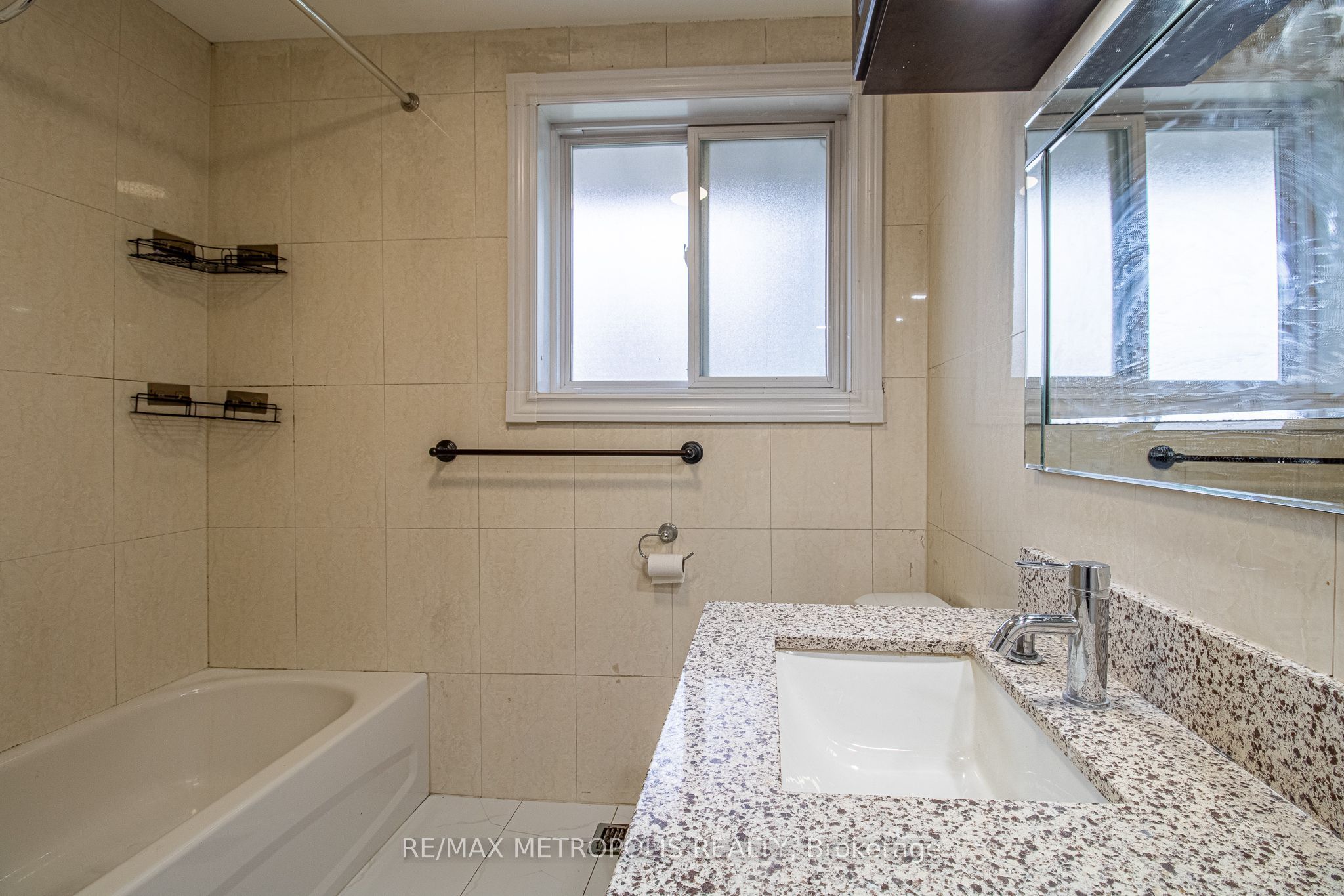 57 Chancellor Drive Upper Property Photo 18