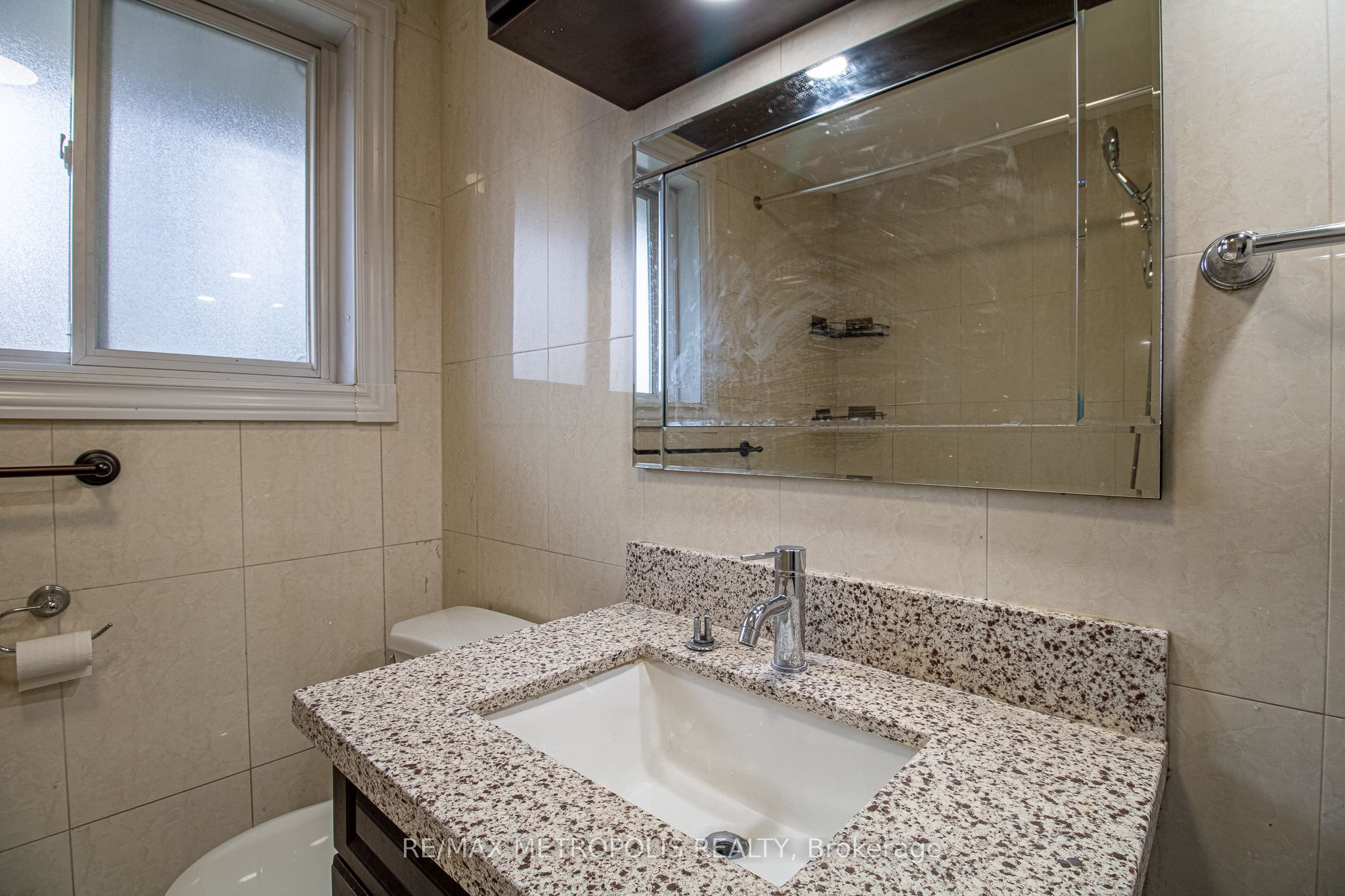 57 Chancellor Drive Upper Property Photo 19