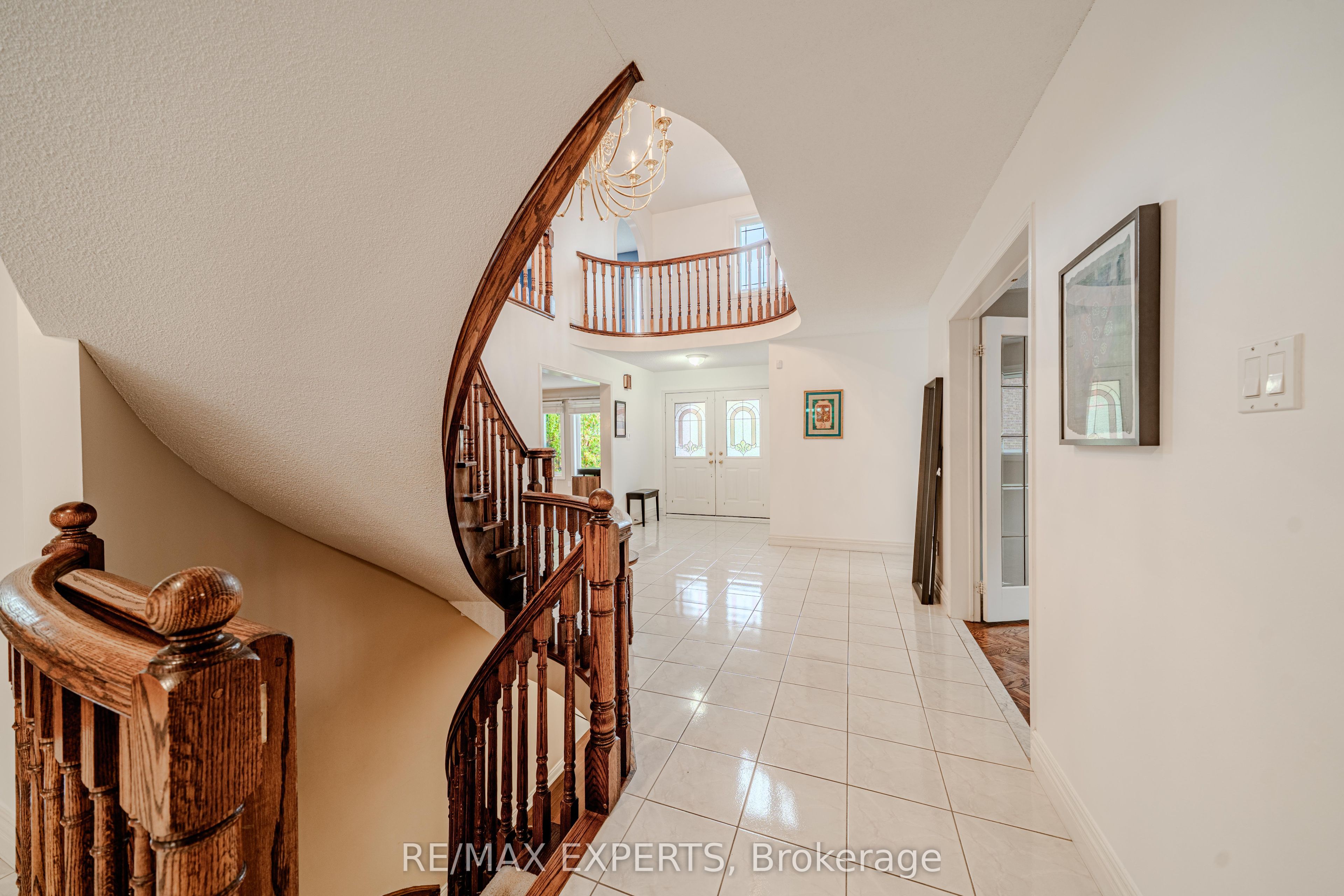 231 Mossbrook Square Property Photo 5