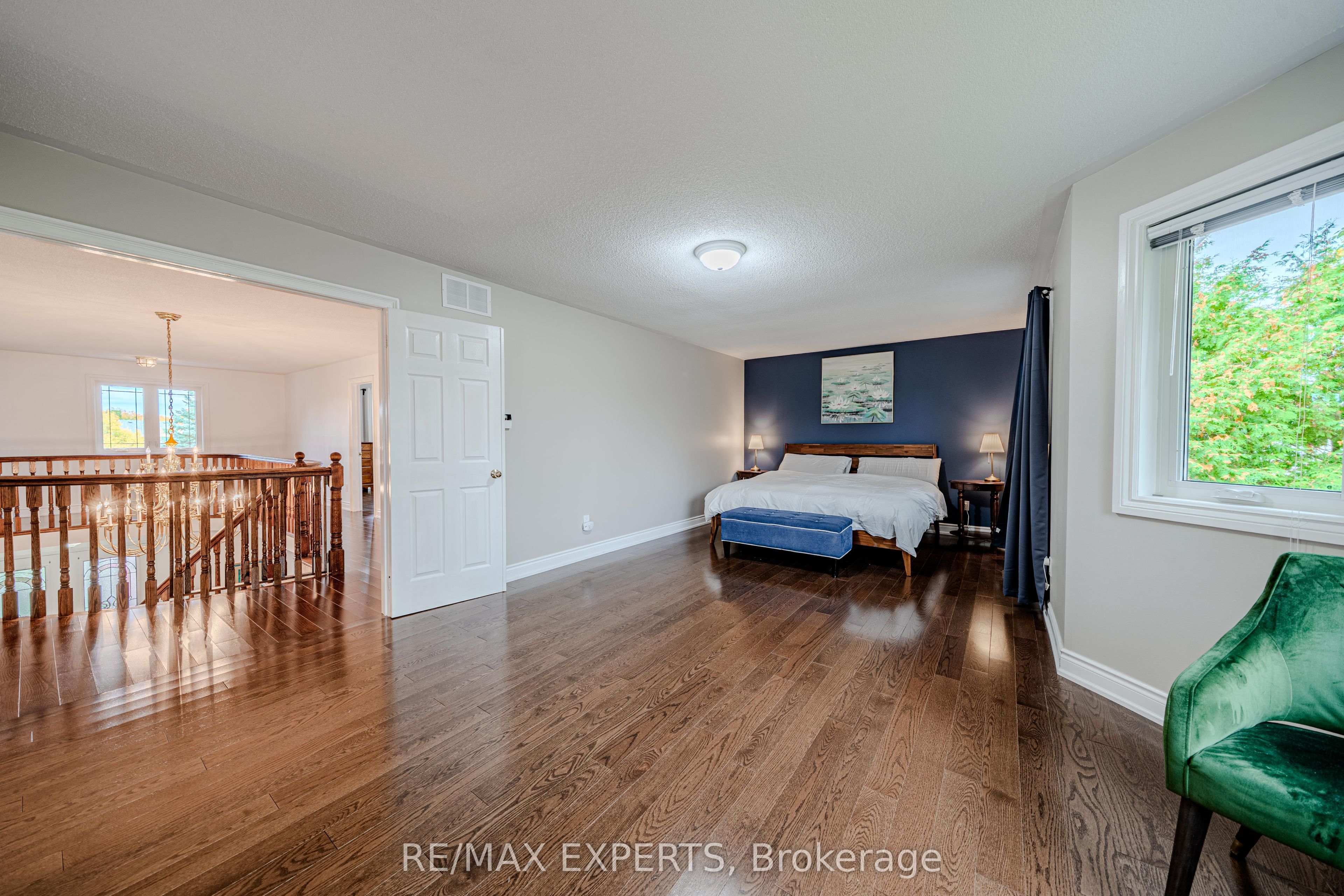 231 Mossbrook Square Property Photo 23