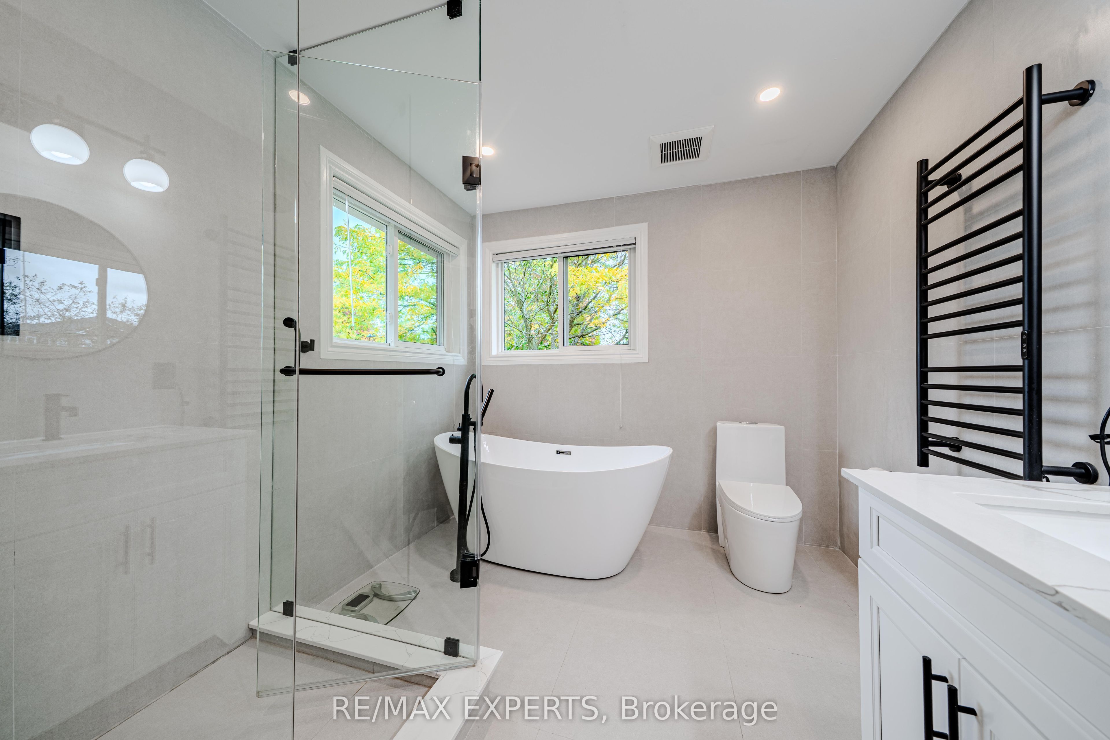 231 Mossbrook Square Property Photo 25