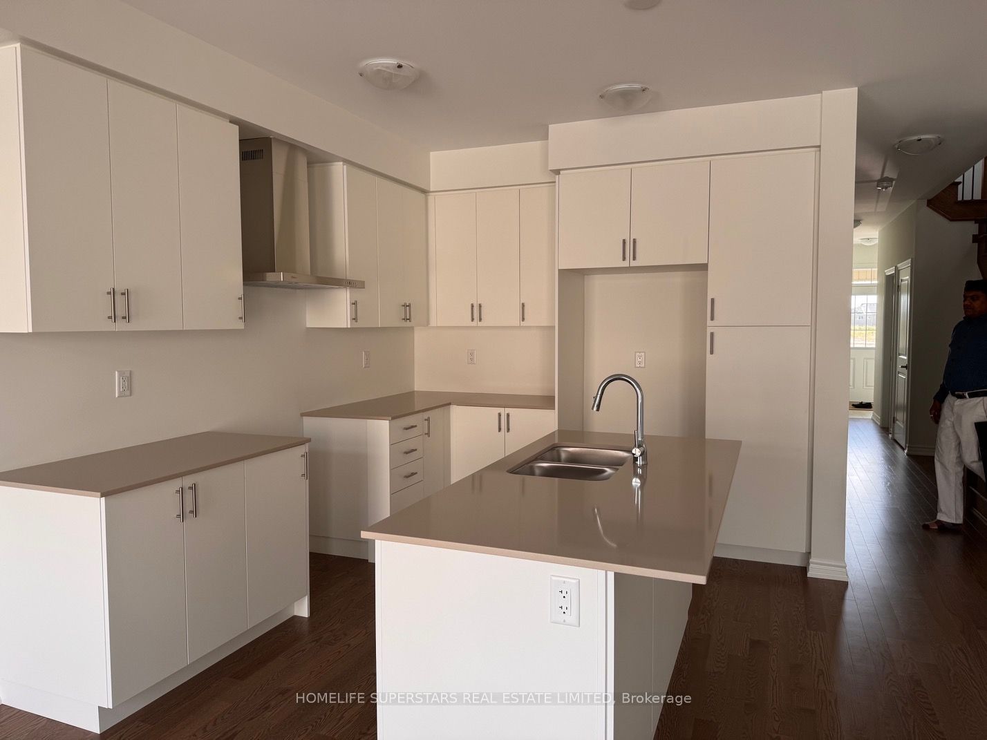 E14089754 Property Photo 4