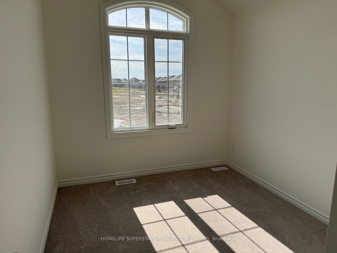 E14089754 Property Photo 8