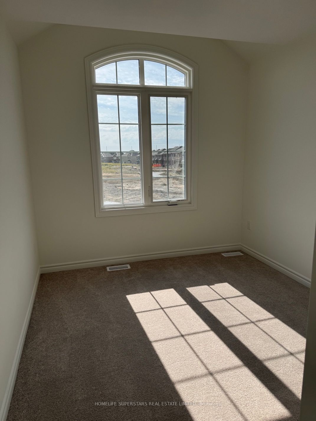 E14089754 Property Photo 10