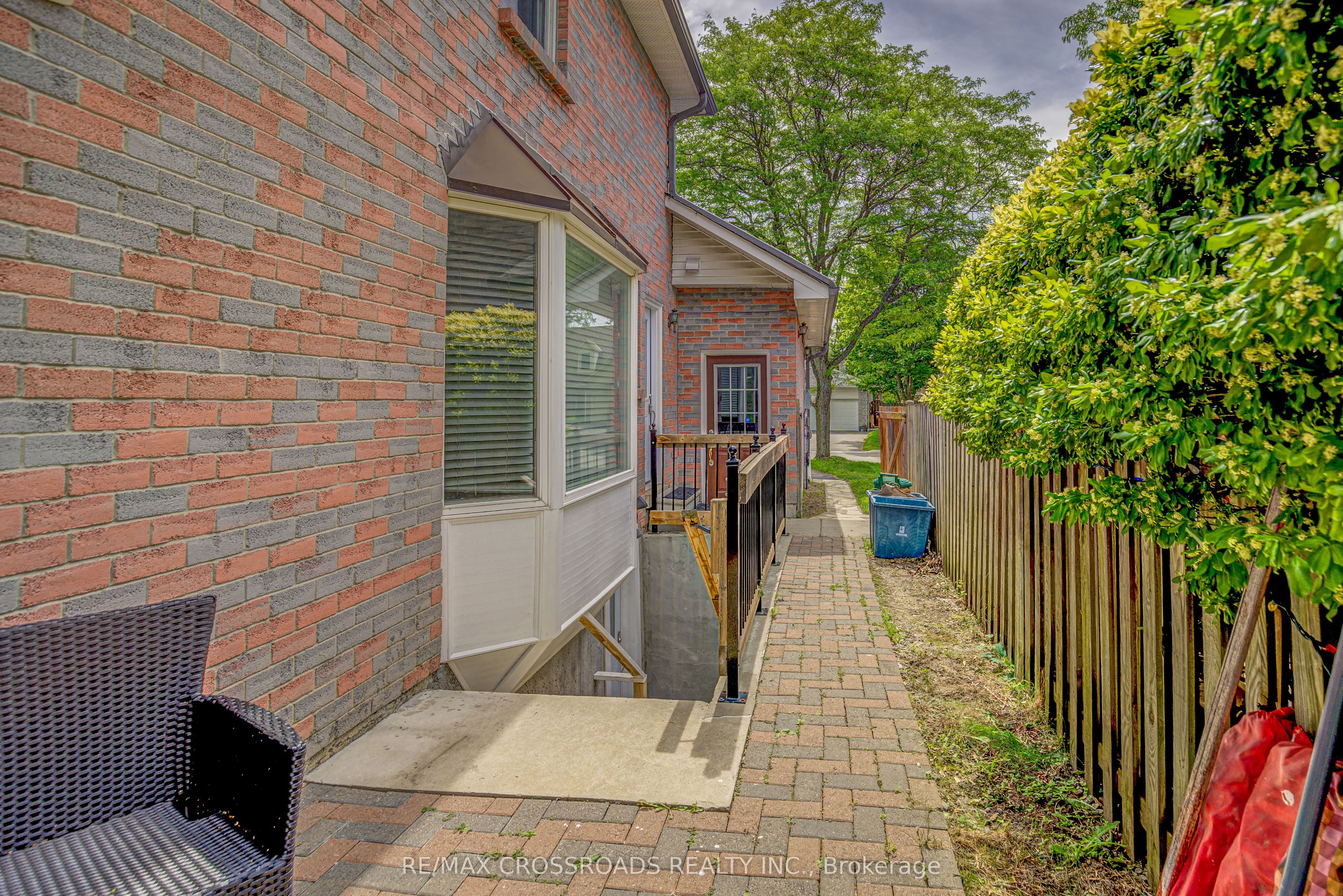 2 Viceregal Court (basement) Property Photo 3