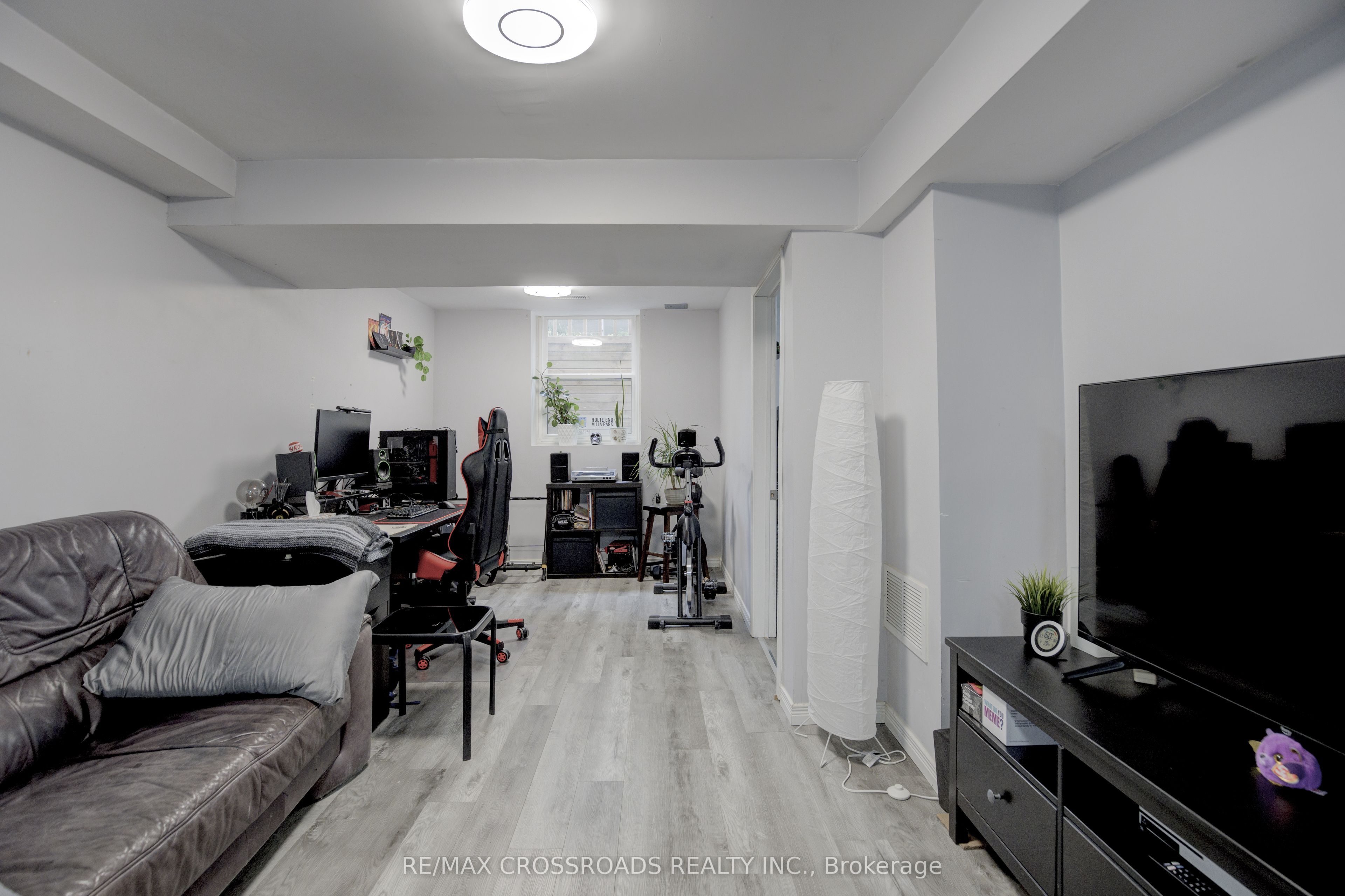 2 Viceregal Court (basement) Property Photo 8