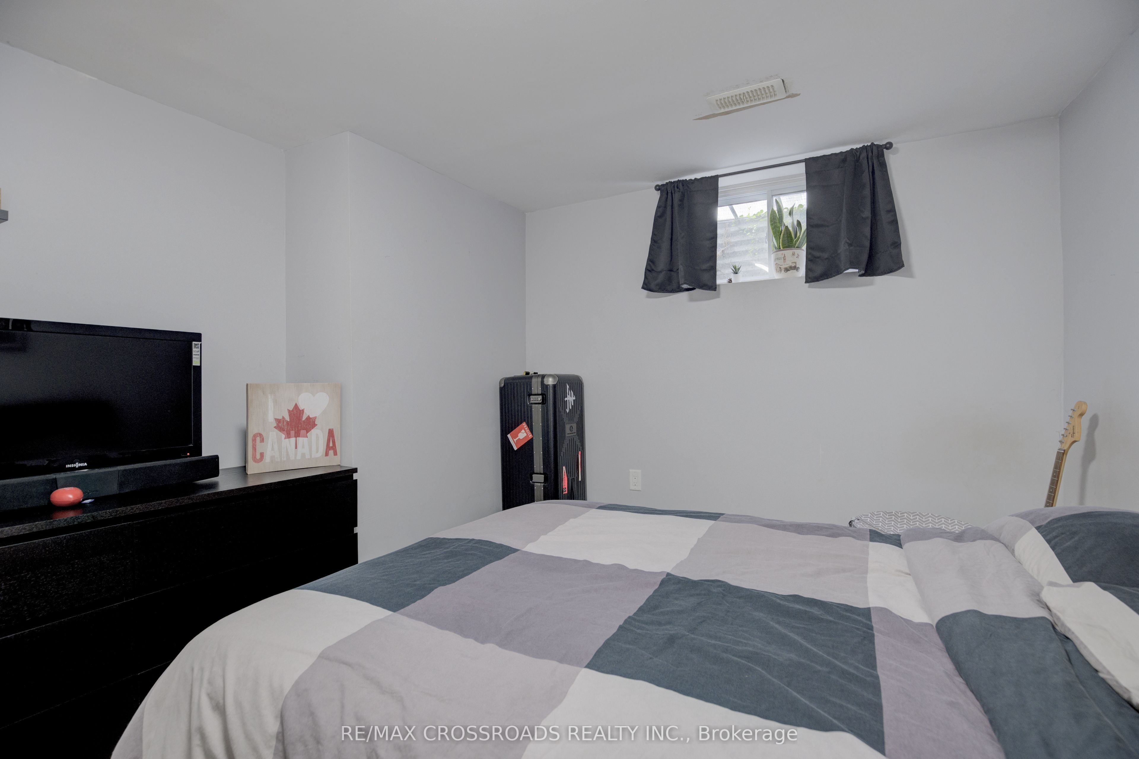 2 Viceregal Court (basement) Property Photo 17