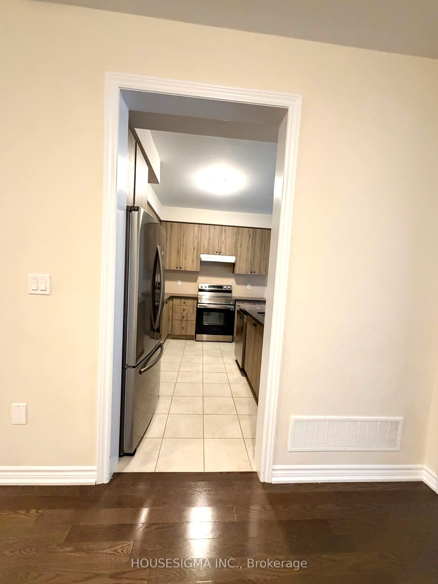 206 Ronald Guscott Street Property Photo 6