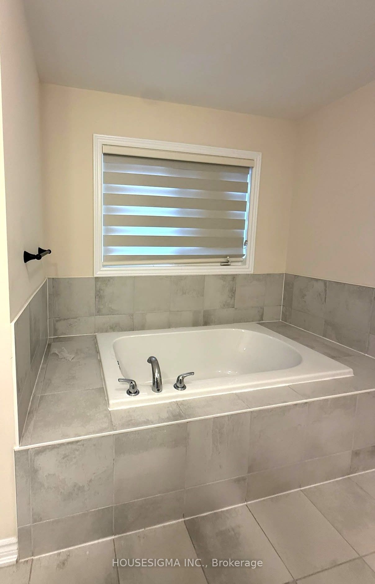 206 Ronald Guscott Street Property Photo 16