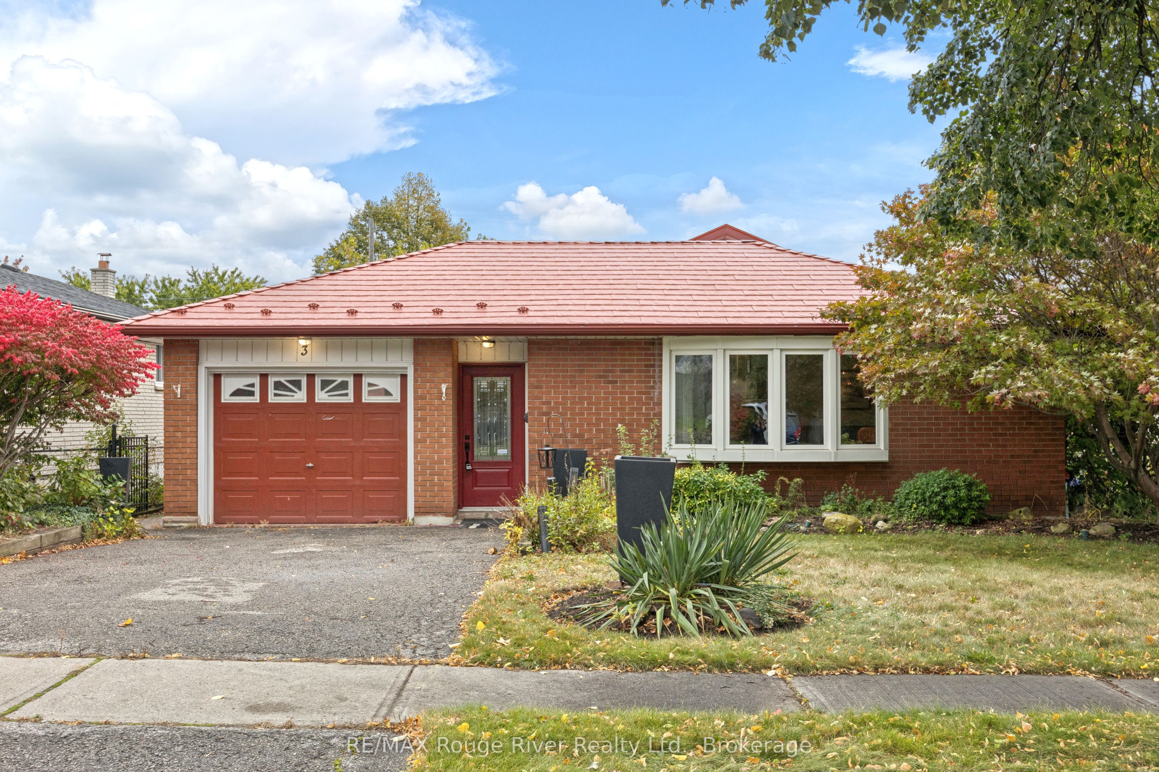 3 Heatherwood Road Property Photo 2