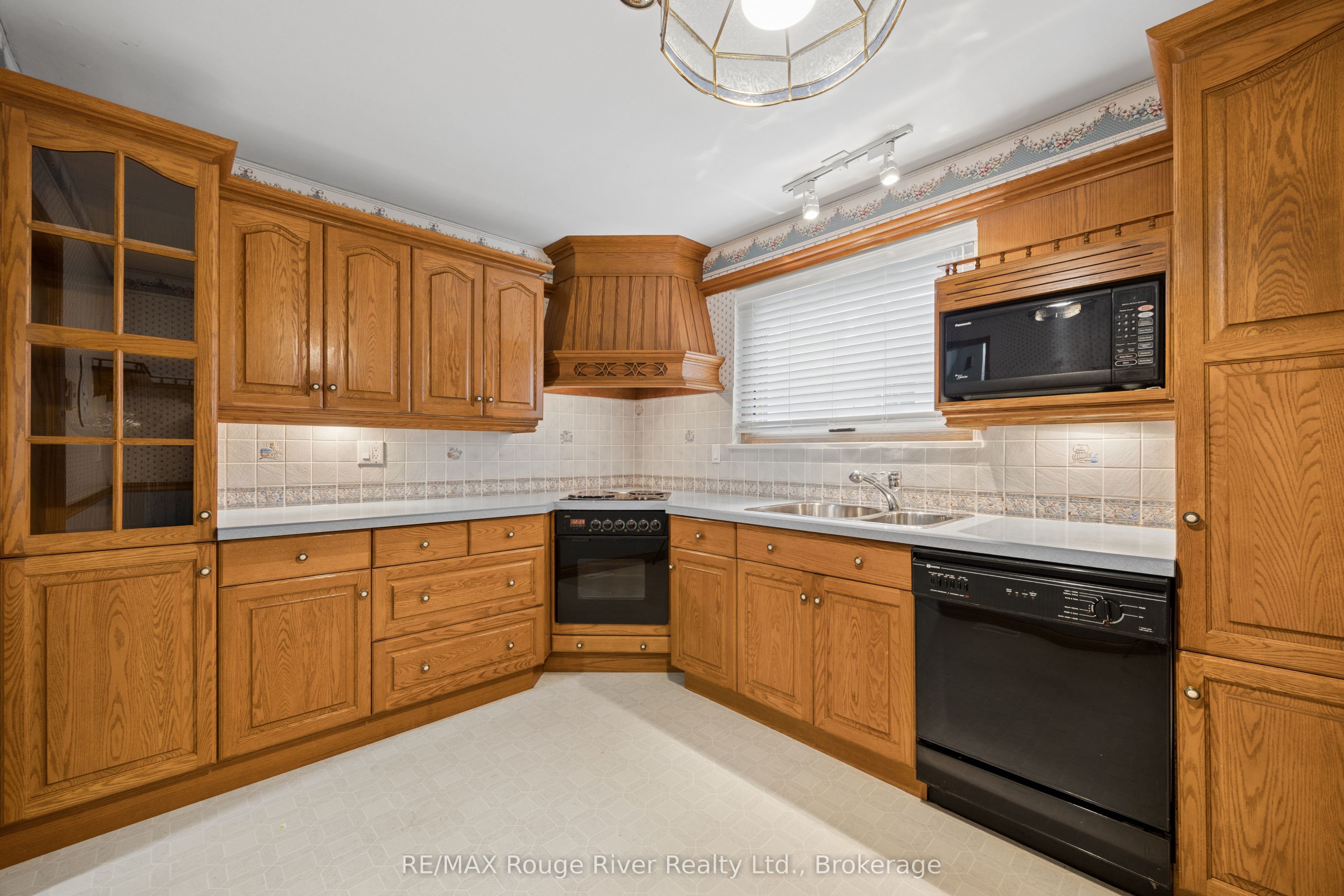 3 Heatherwood Road Property Photo 12