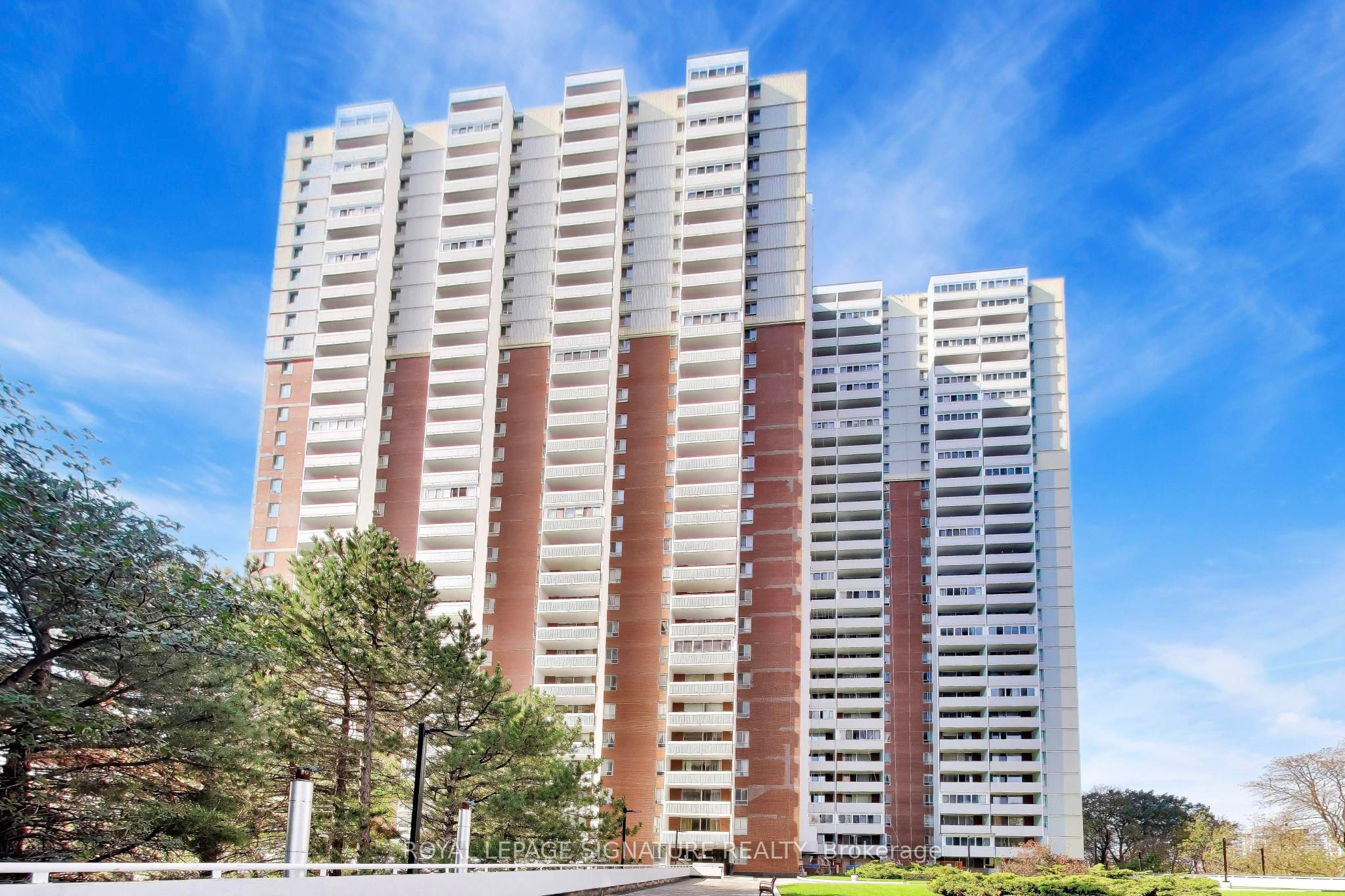 1 Massey Square 408 Property Photo 2