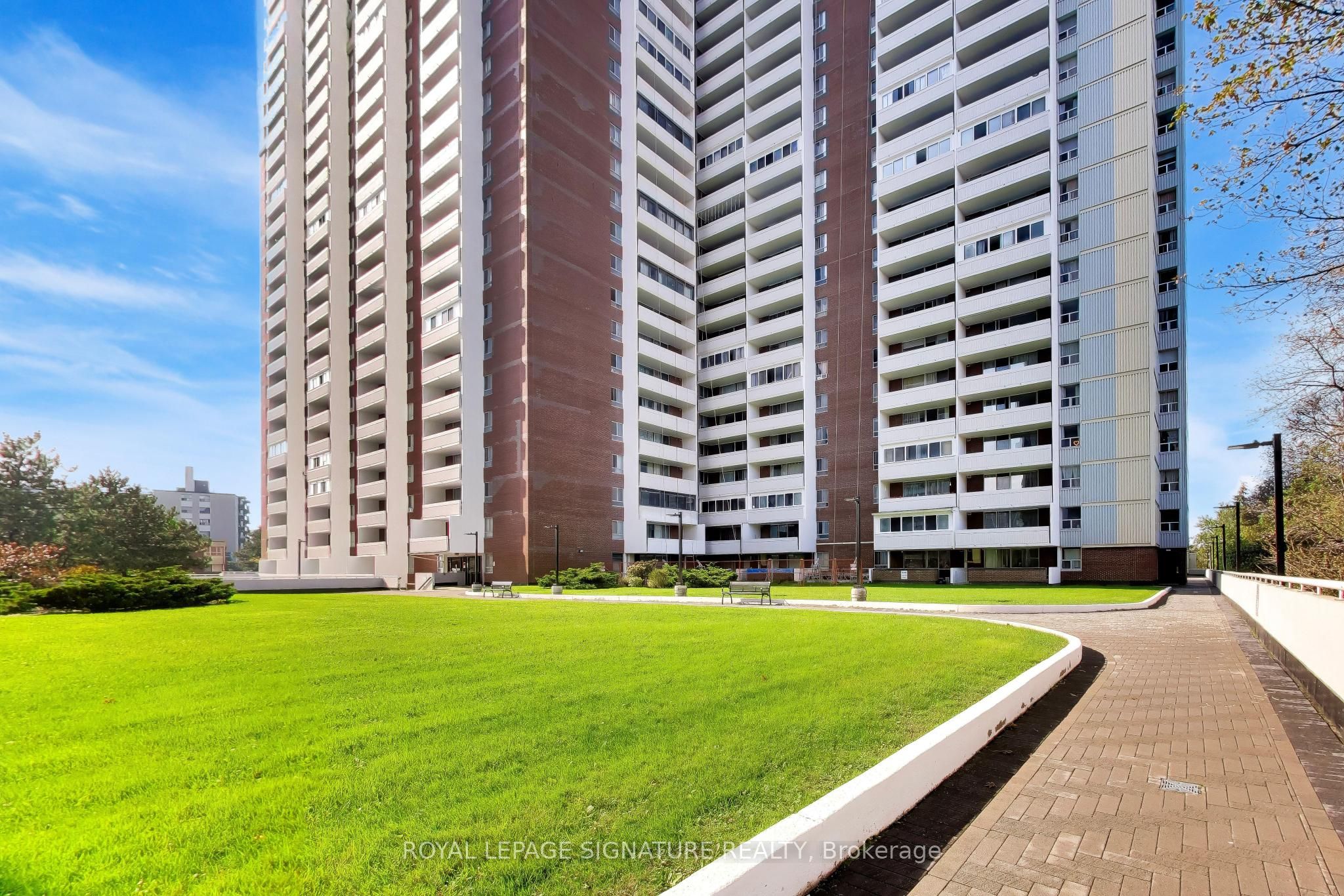 1 Massey Square 408 Property Photo 6