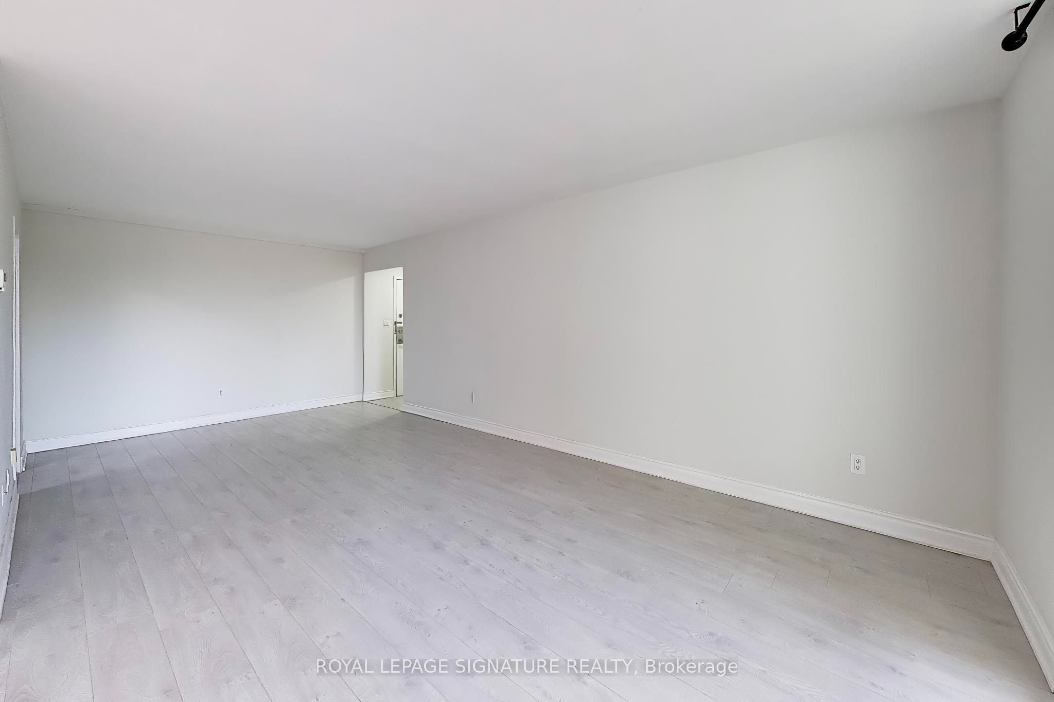 1 Massey Square 408 Property Photo 16