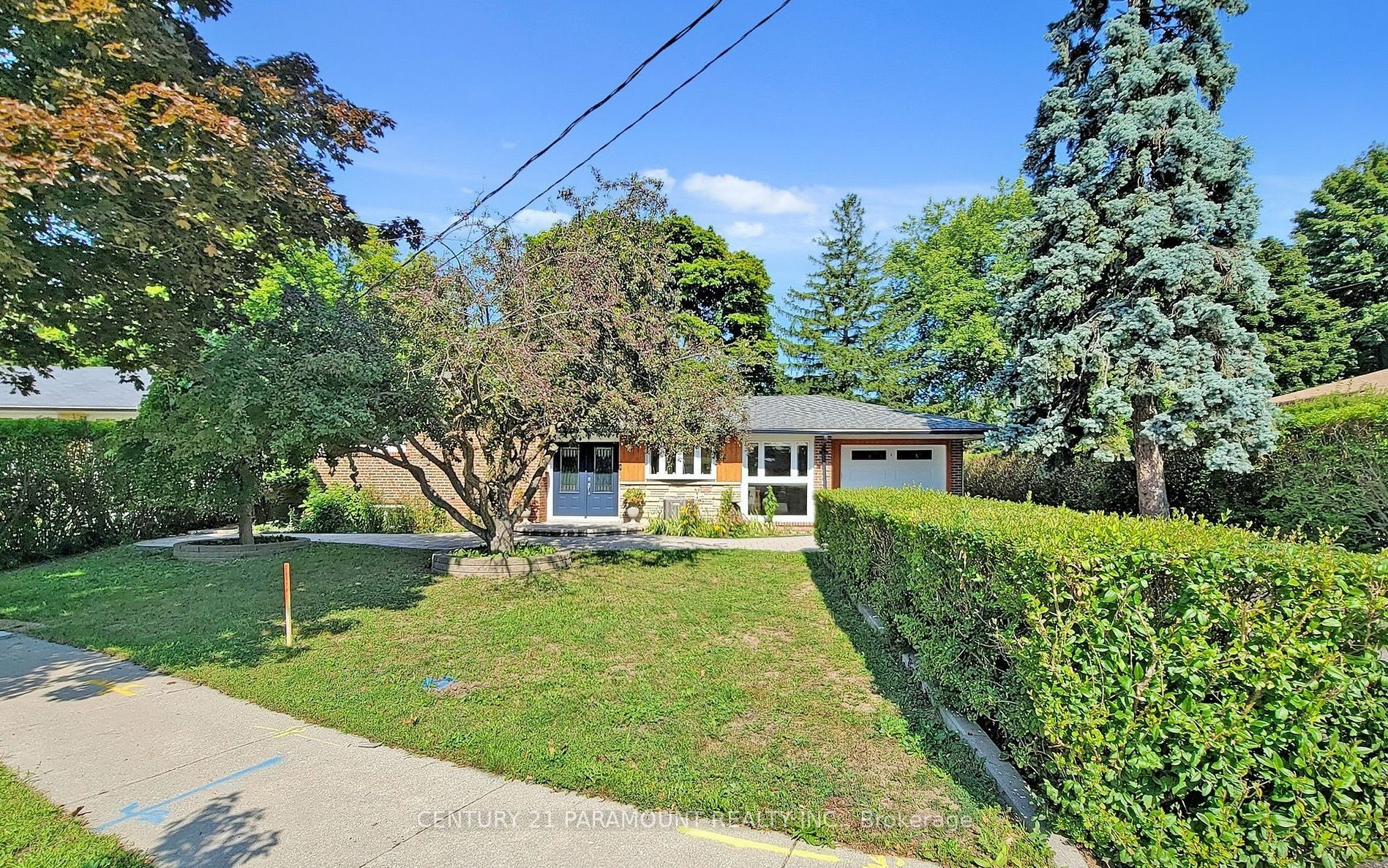 8 Waterfield Drive Property Photo 1