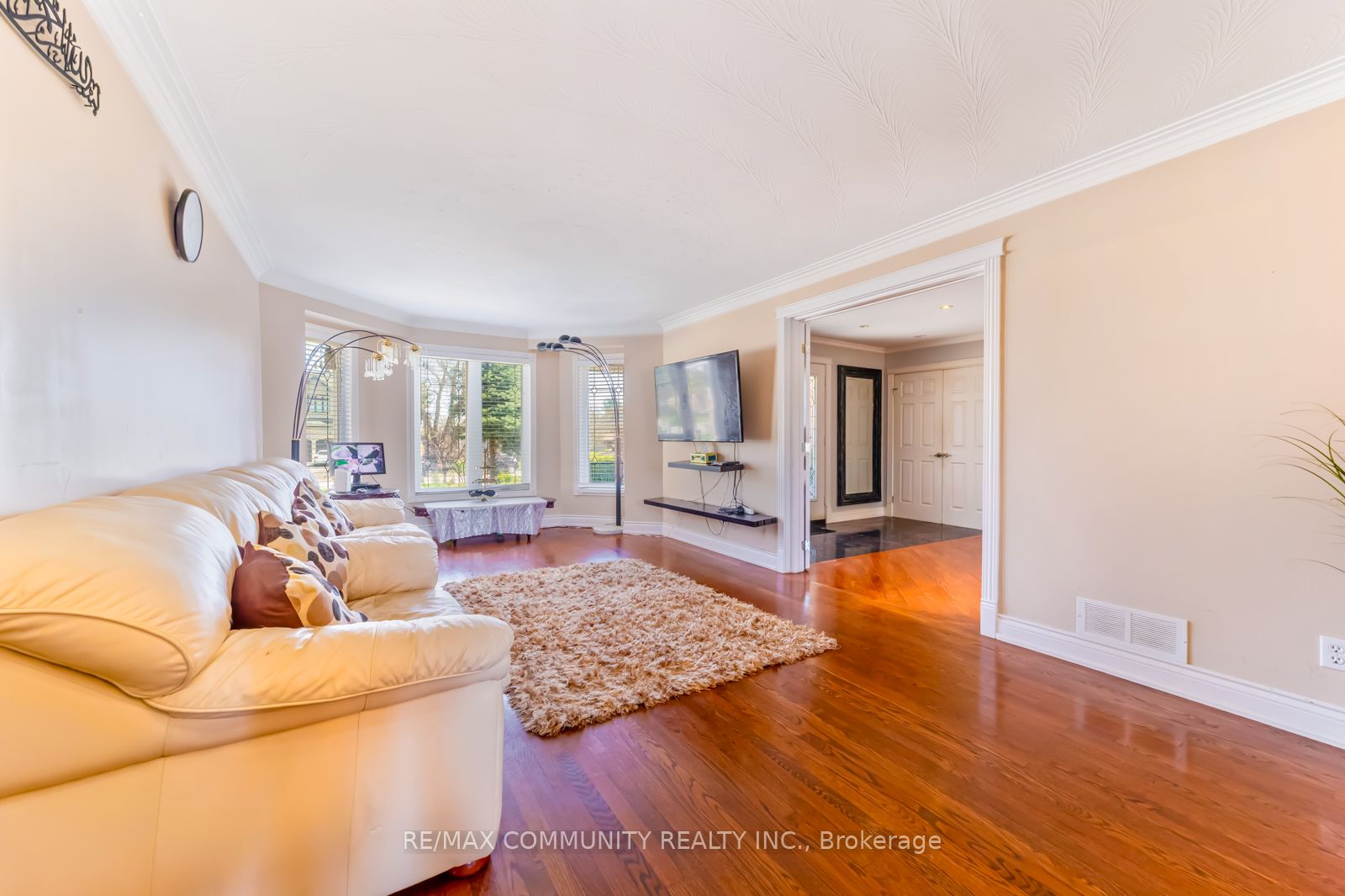 56 Cedar Brae Boulevard Property Photo 9