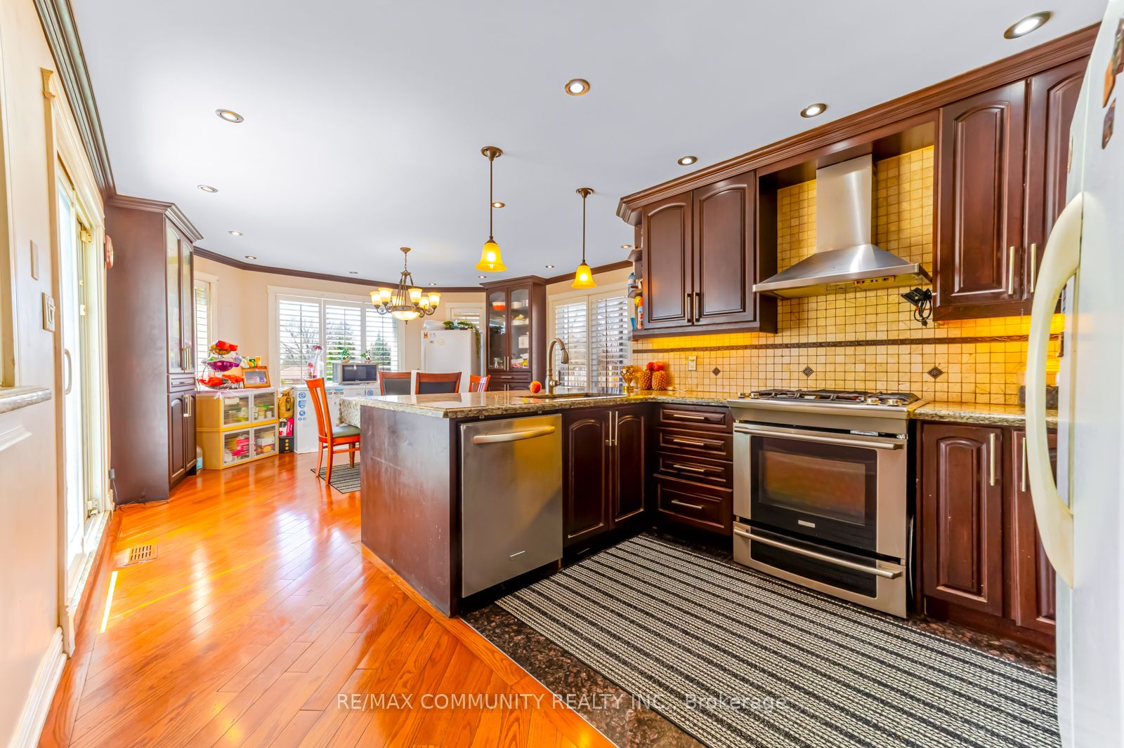 56 Cedar Brae Boulevard Property Photo 12