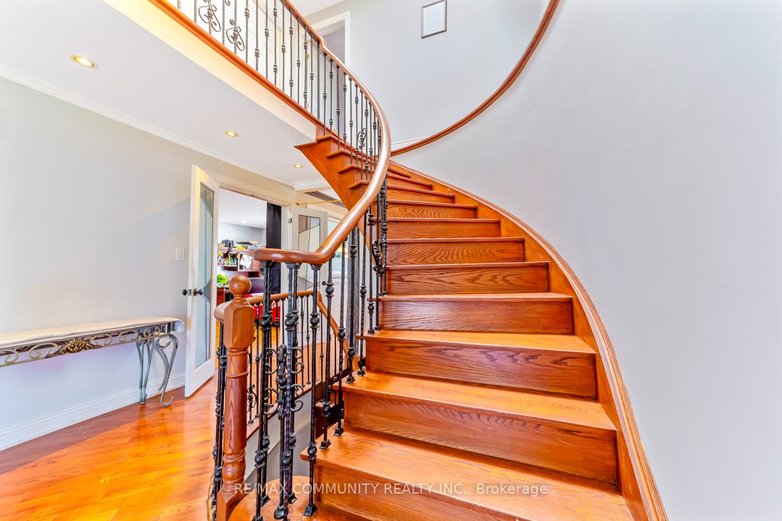 56 Cedar Brae Boulevard Property Photo 20