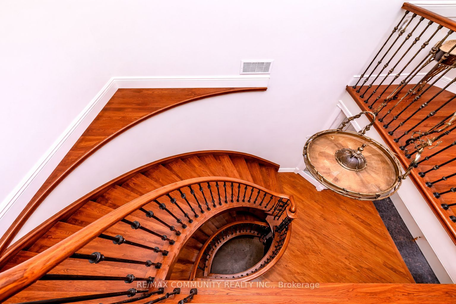 56 Cedar Brae Boulevard Property Photo 22
