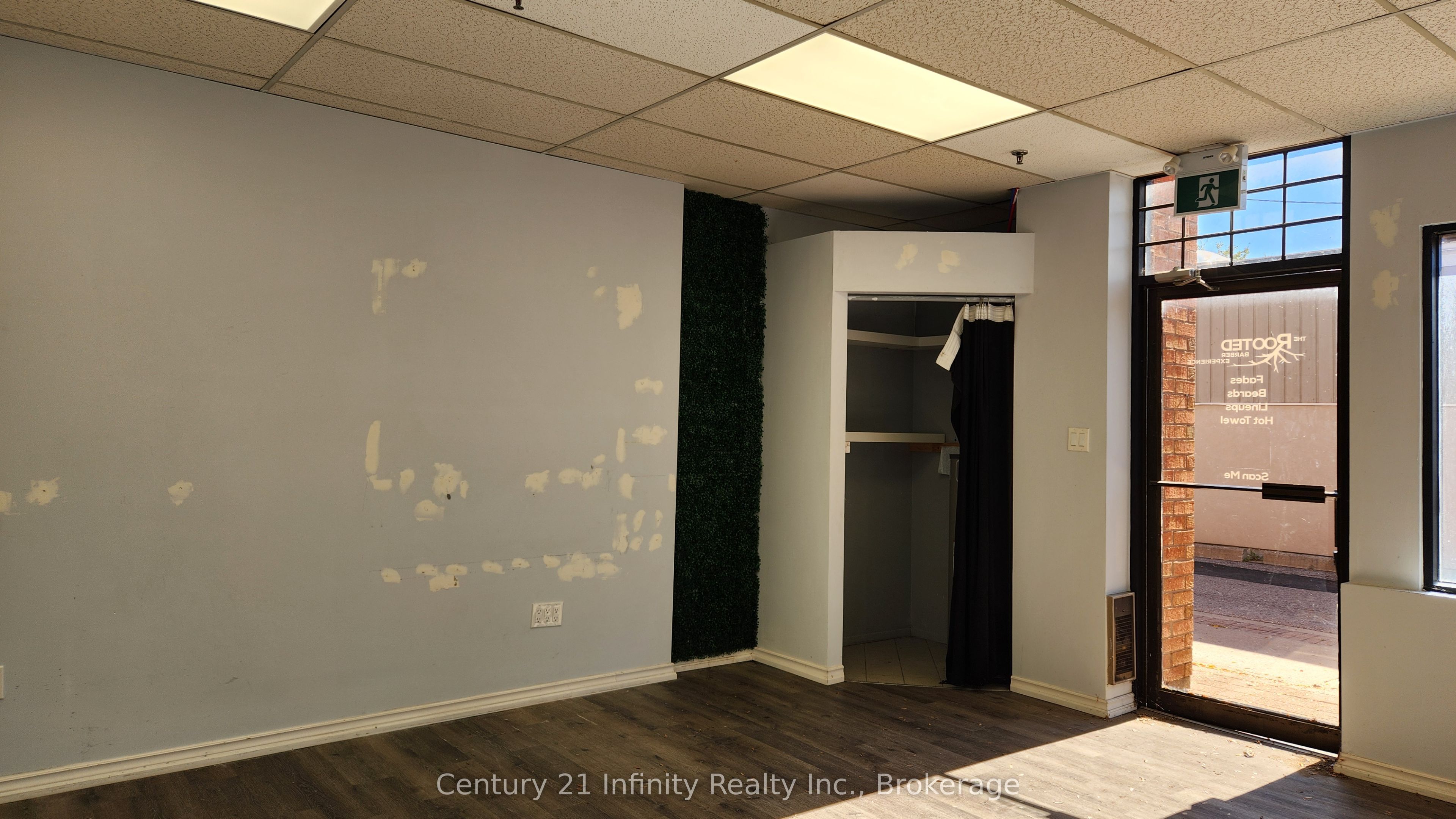 153 Brock Street N 3 Property Photo 5