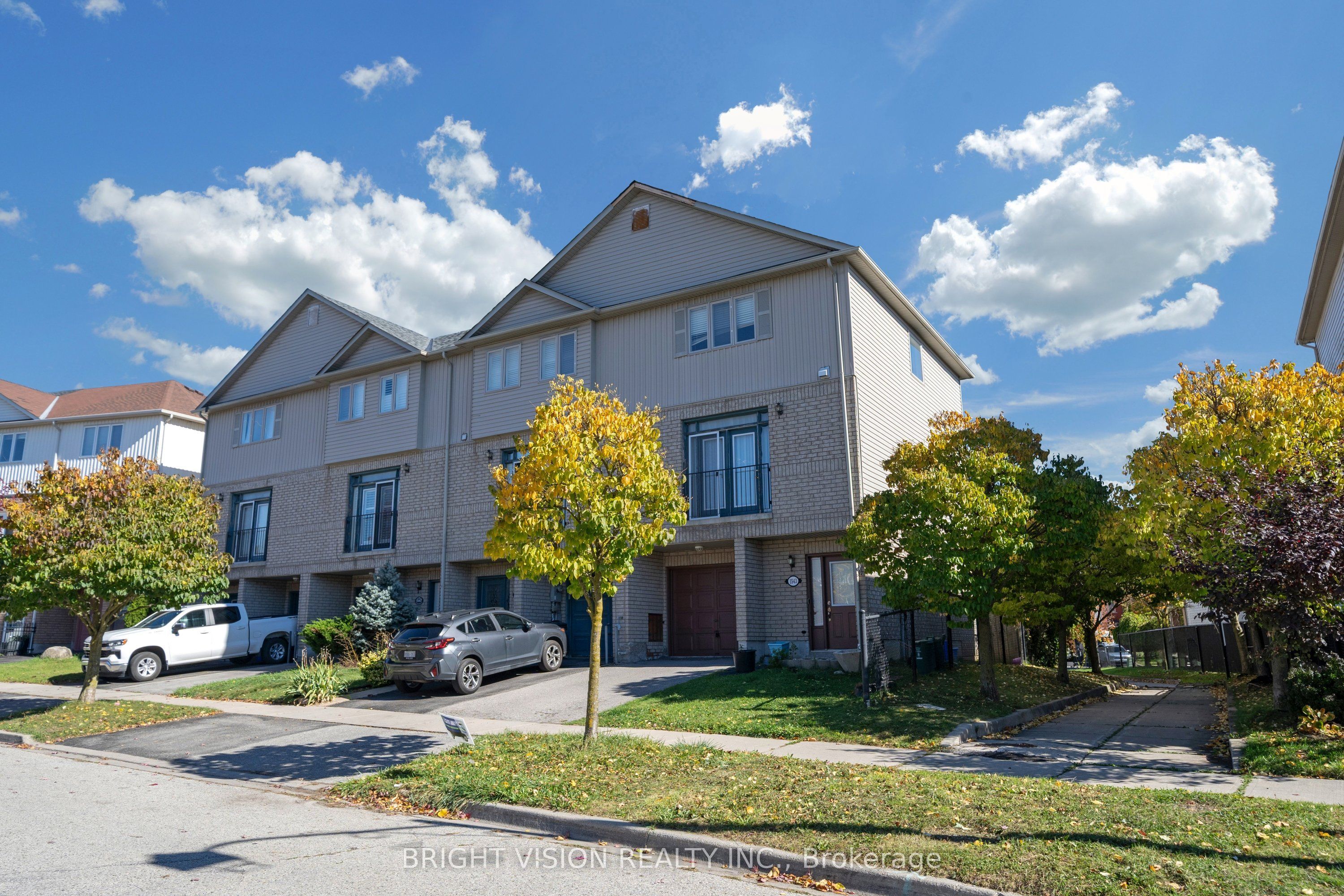 1543 Hummingbird Court Property Photo 1