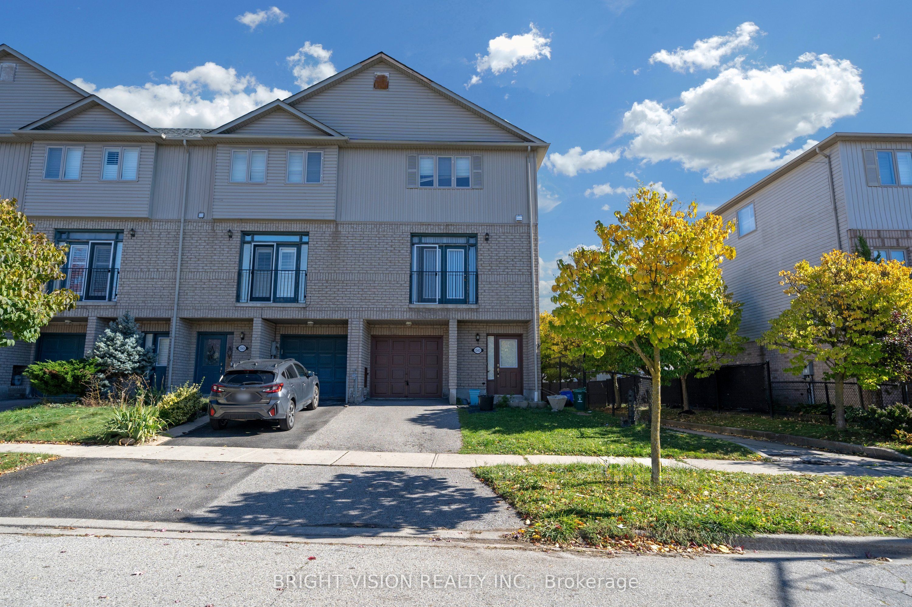 1543 Hummingbird Court Property Photo 5