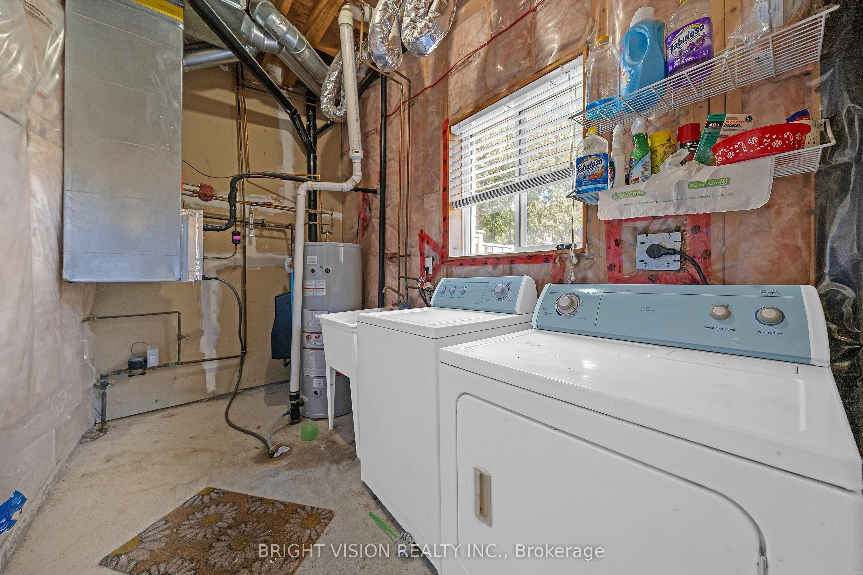 1543 Hummingbird Court Property Photo 9