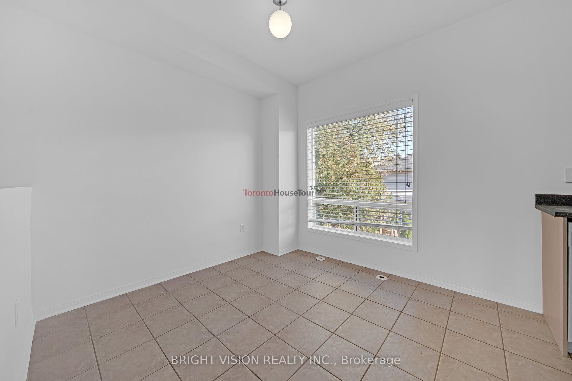 1543 Hummingbird Court Property Photo 15