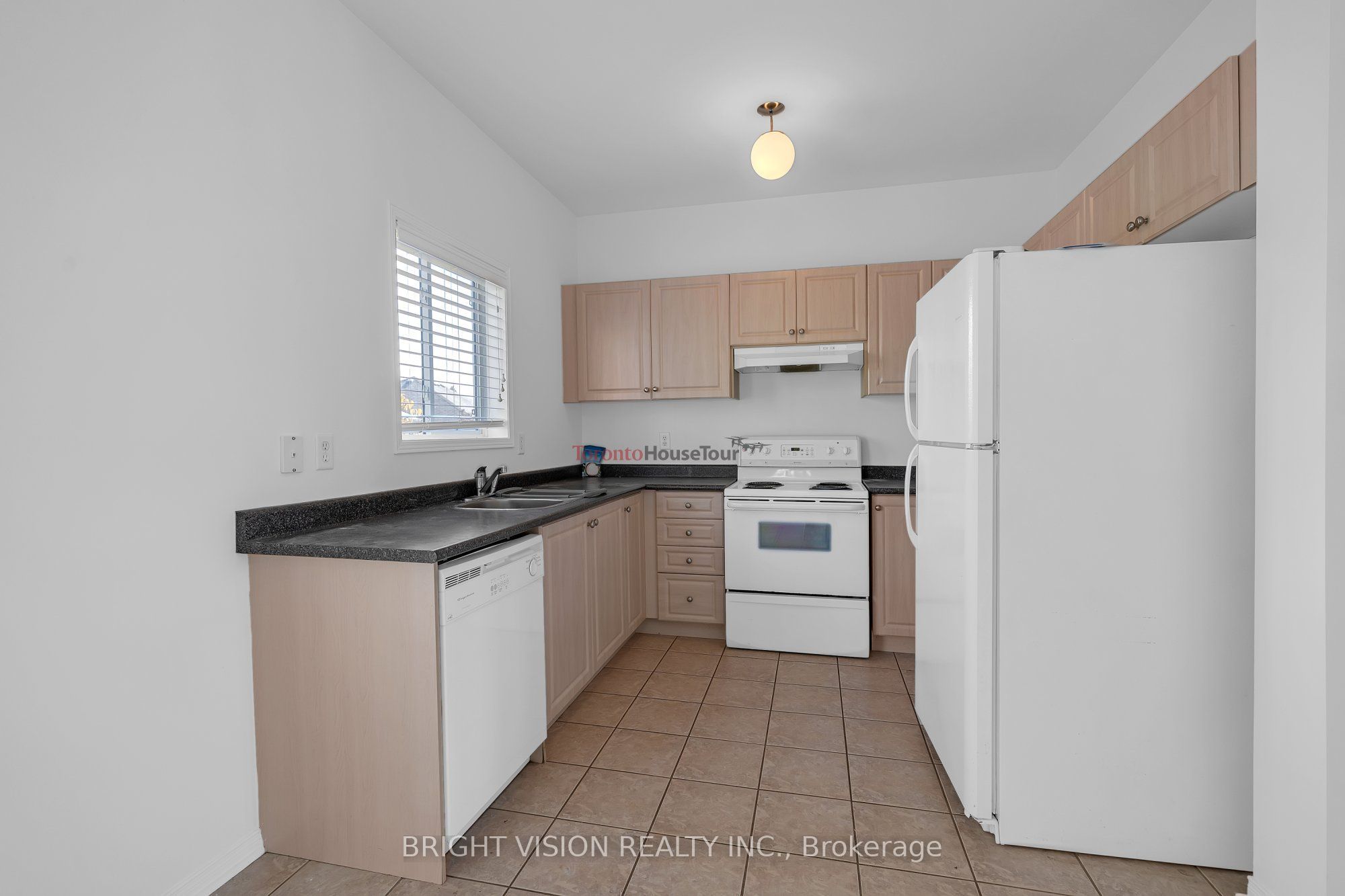 1543 Hummingbird Court Property Photo 17