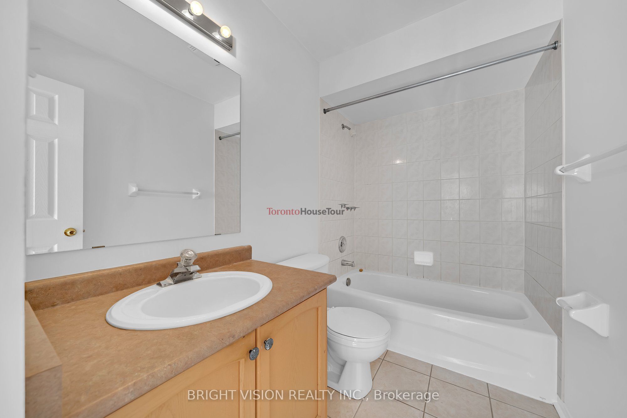 1543 Hummingbird Court Property Photo 29
