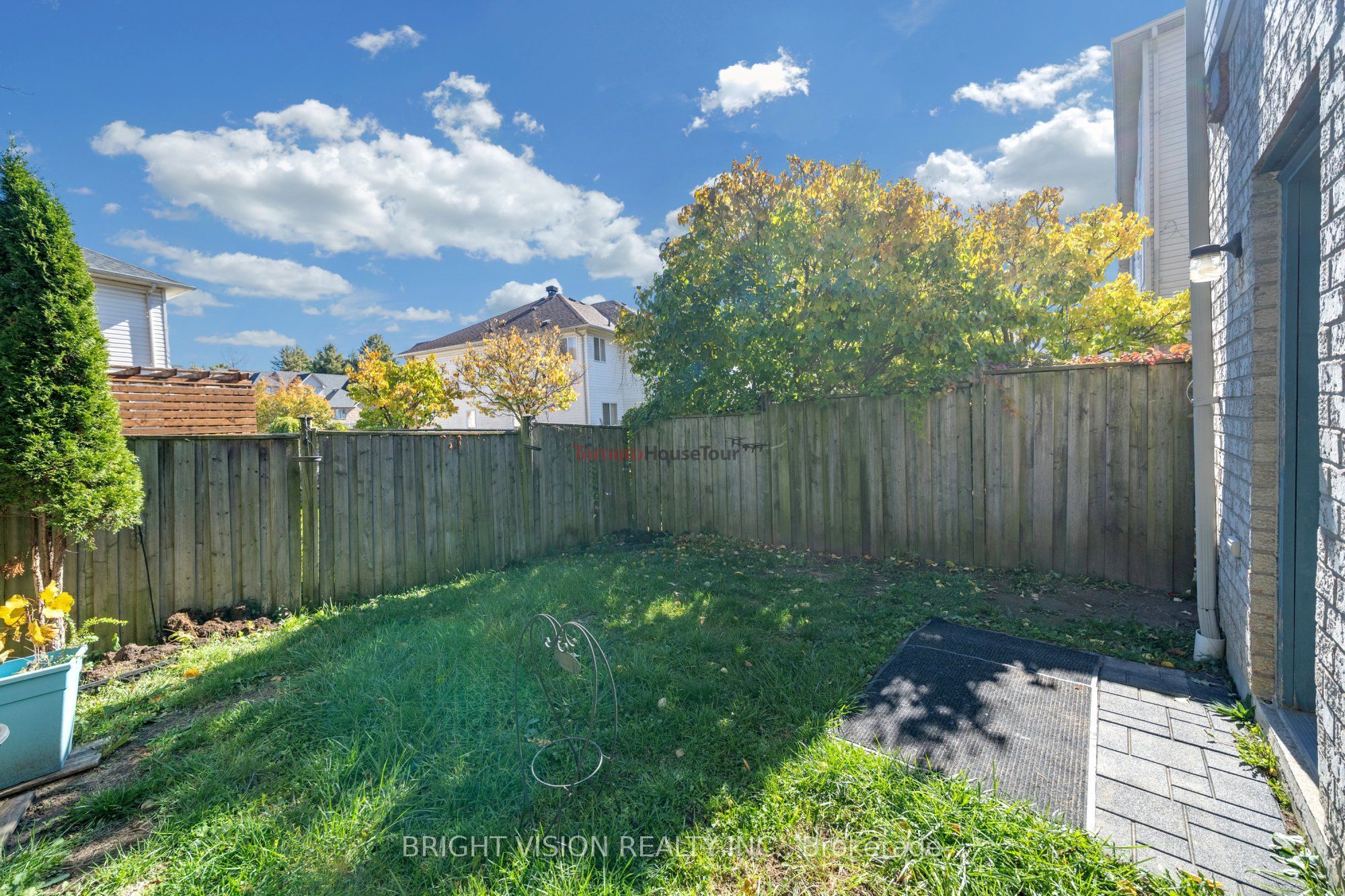 1543 Hummingbird Court Property Photo 31