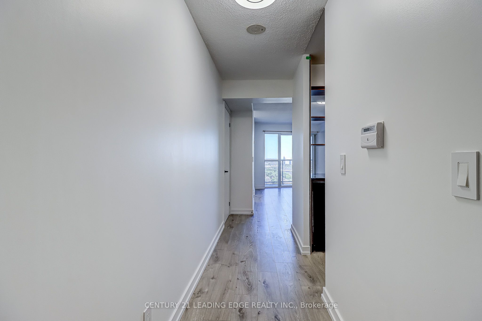 125 Village Green Square 3311 Property Photo 13