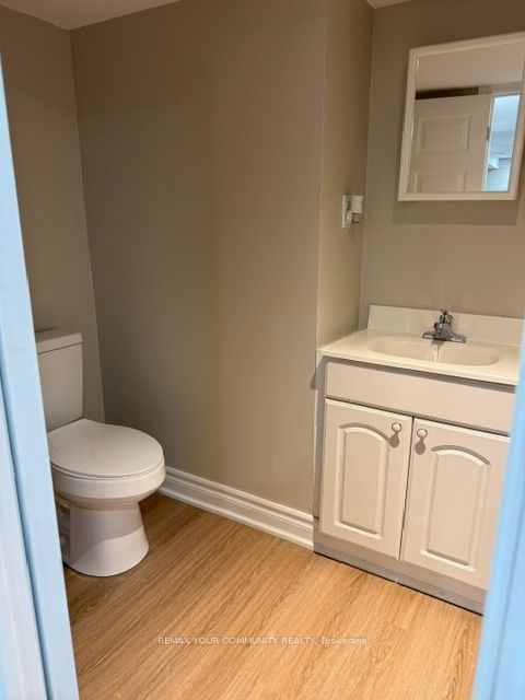 66 Vanessa Place Basement Apartment Property Photo 12