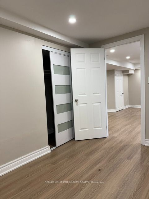 66 Vanessa Place Basement Apartment Property Photo 13