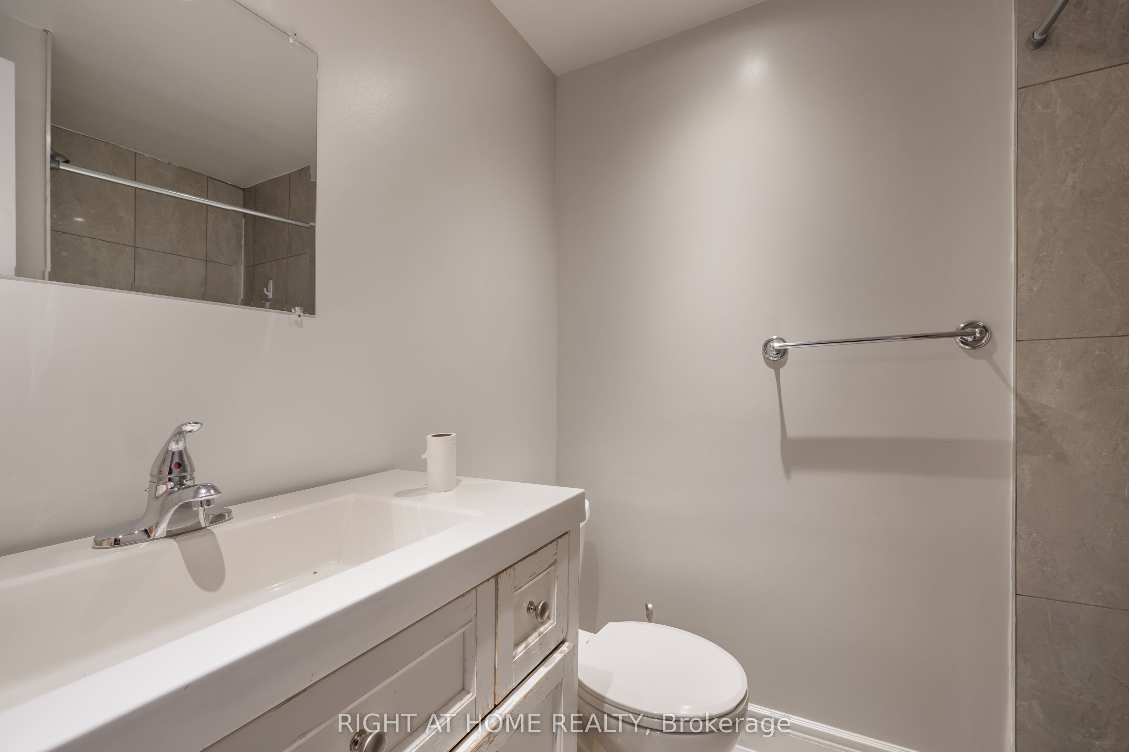 21 Cleethorpes Boulevard Property Photo 11