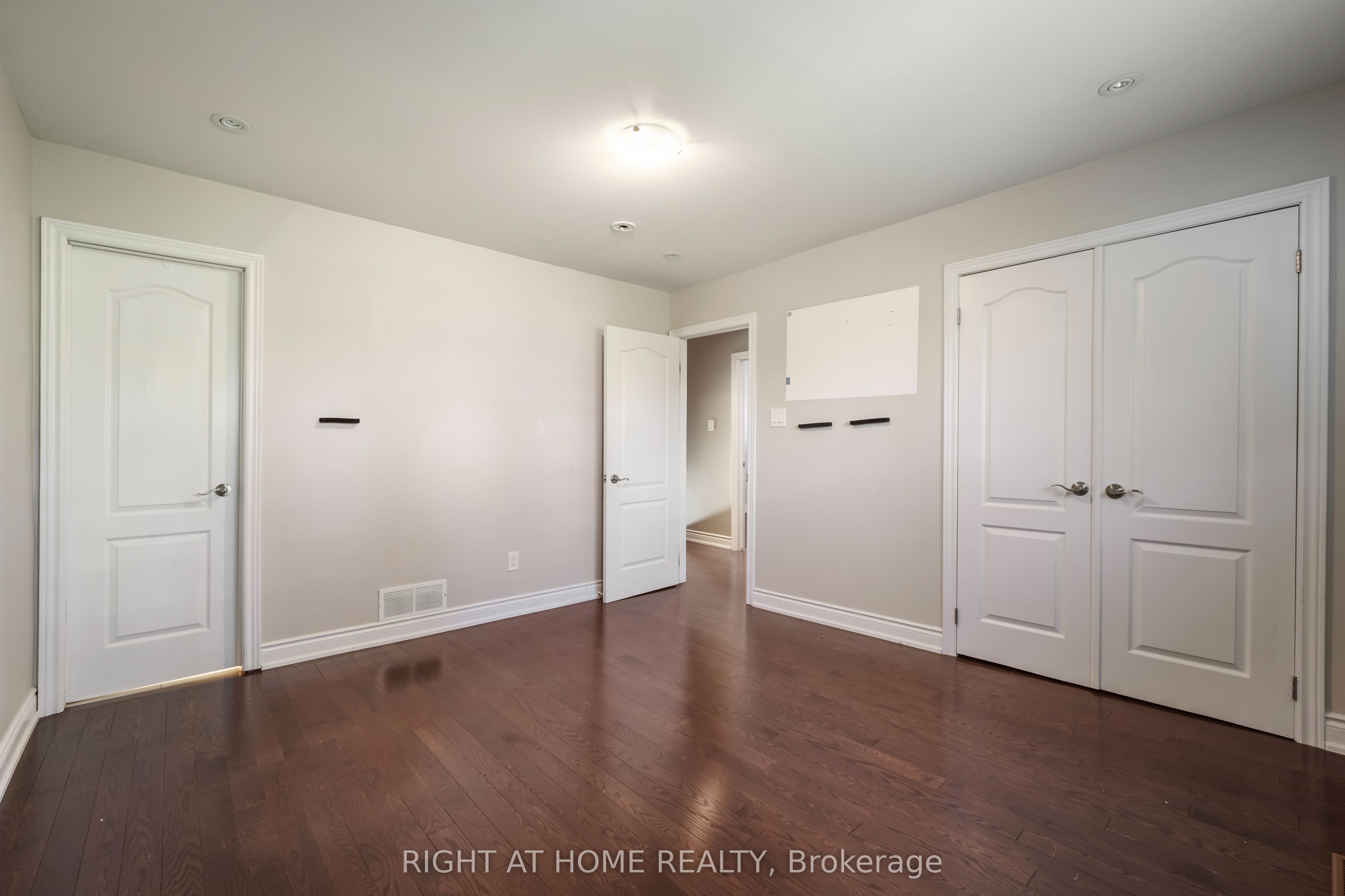 21 Cleethorpes Boulevard Property Photo 21