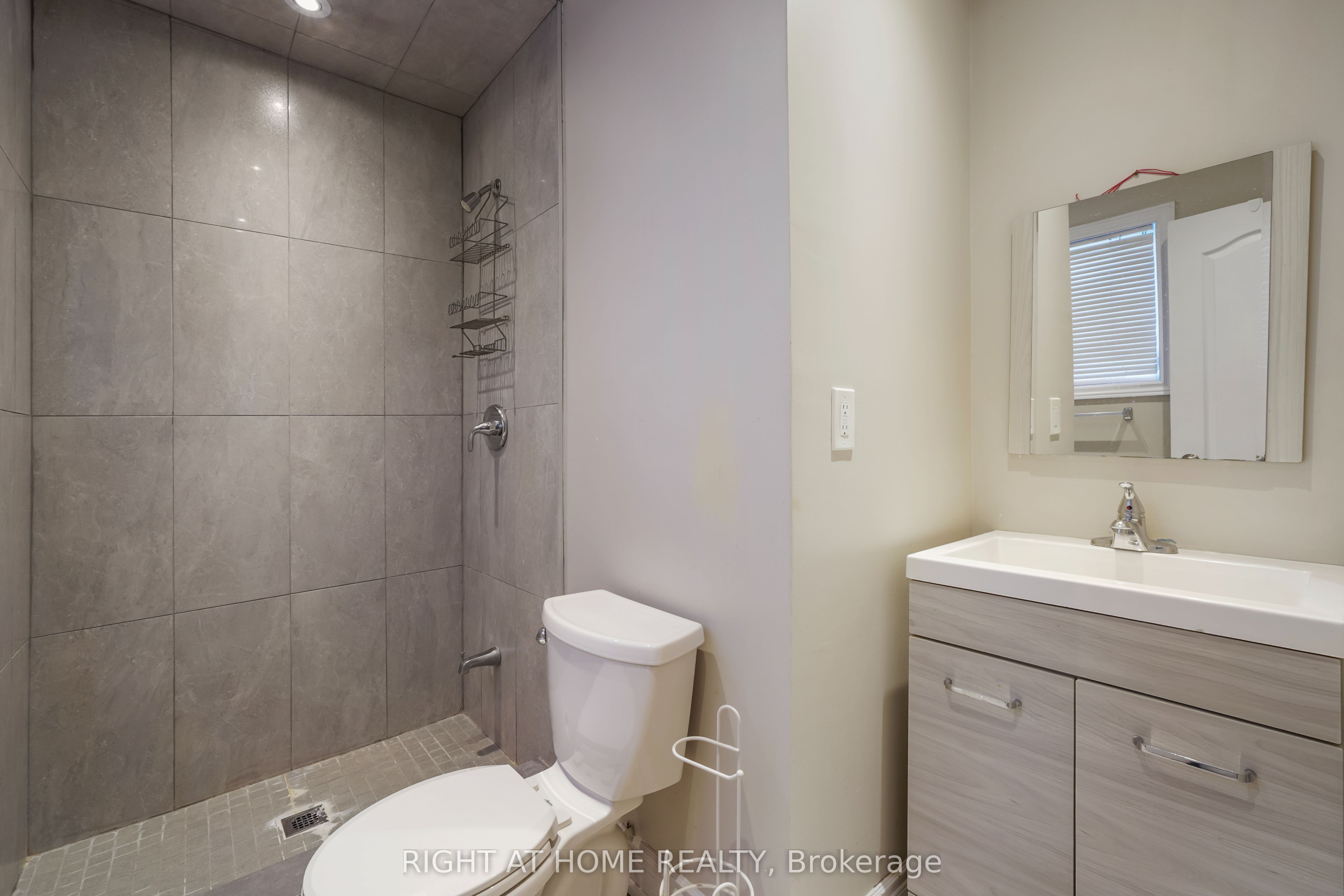 21 Cleethorpes Boulevard Property Photo 22
