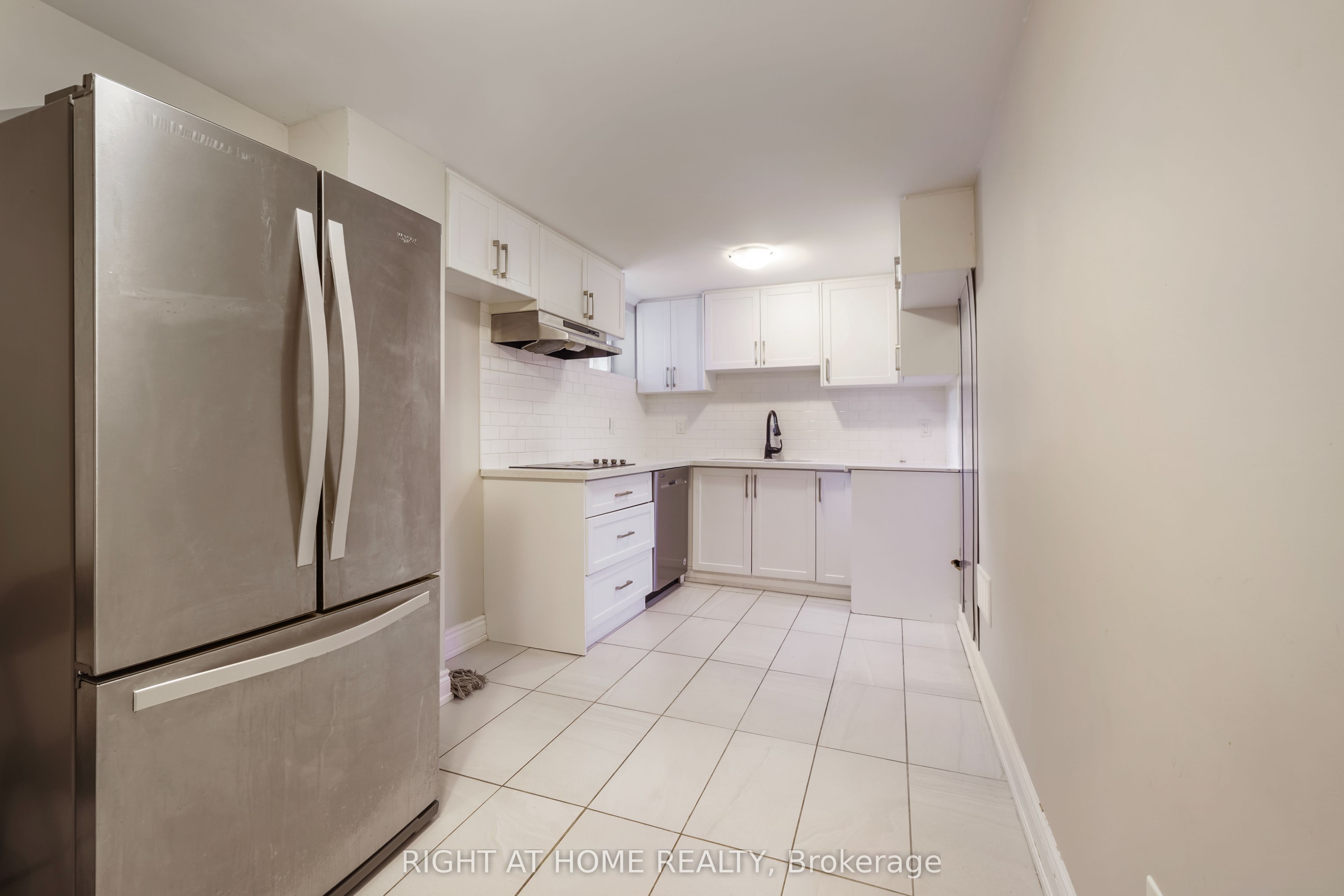 21 Cleethorpes Boulevard Property Photo 23