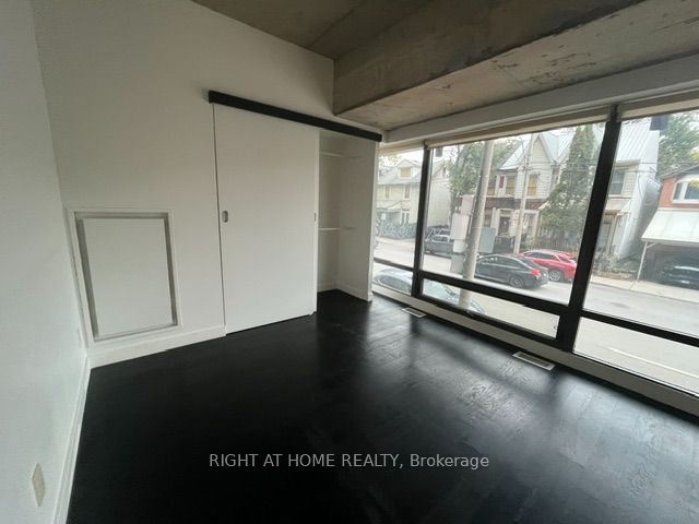 90 Broadview Avenue Property Photo 2