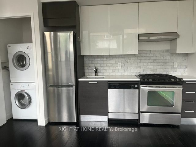 90 Broadview Avenue Property Photo 6
