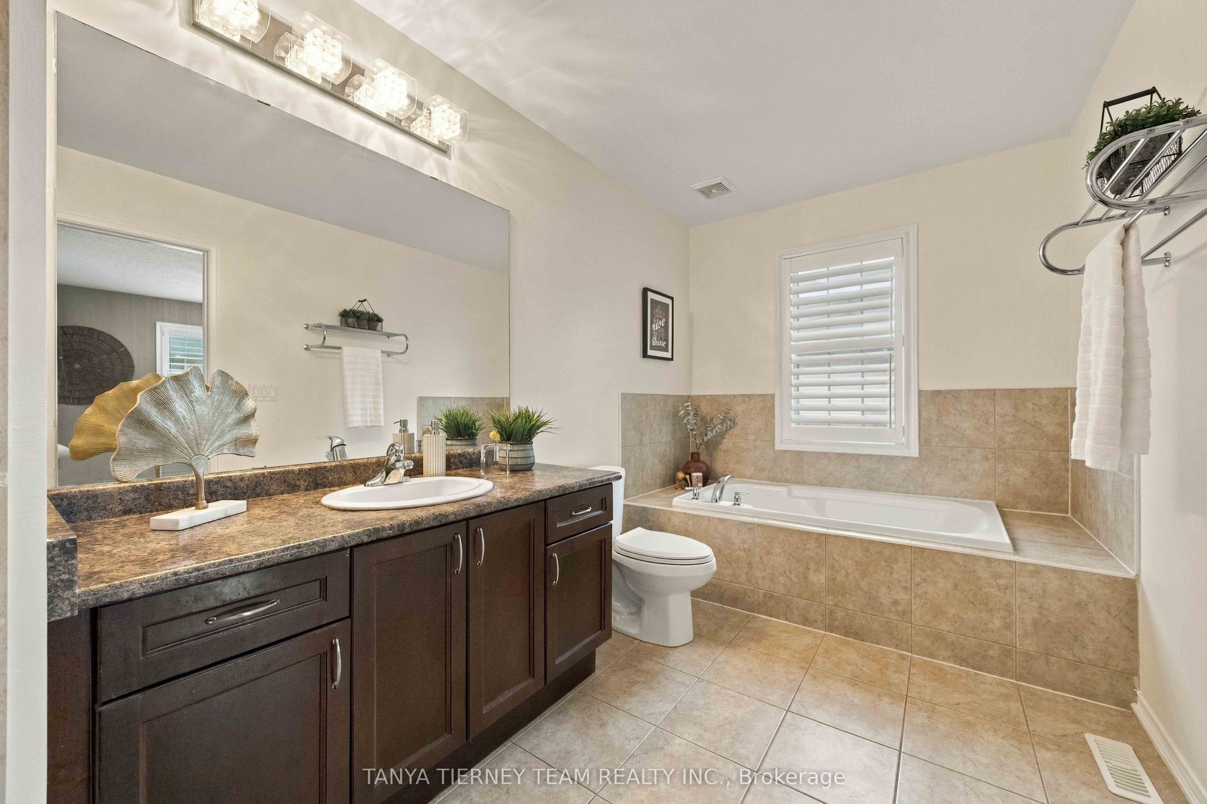 2 Delight Way Property Photo 28