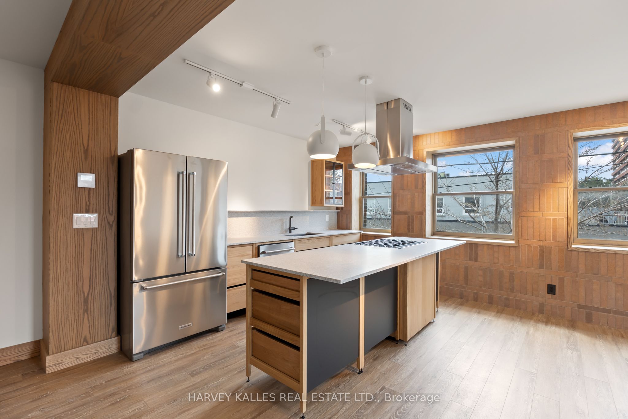 663 Greenwood Avenue 2 Property Photo 3