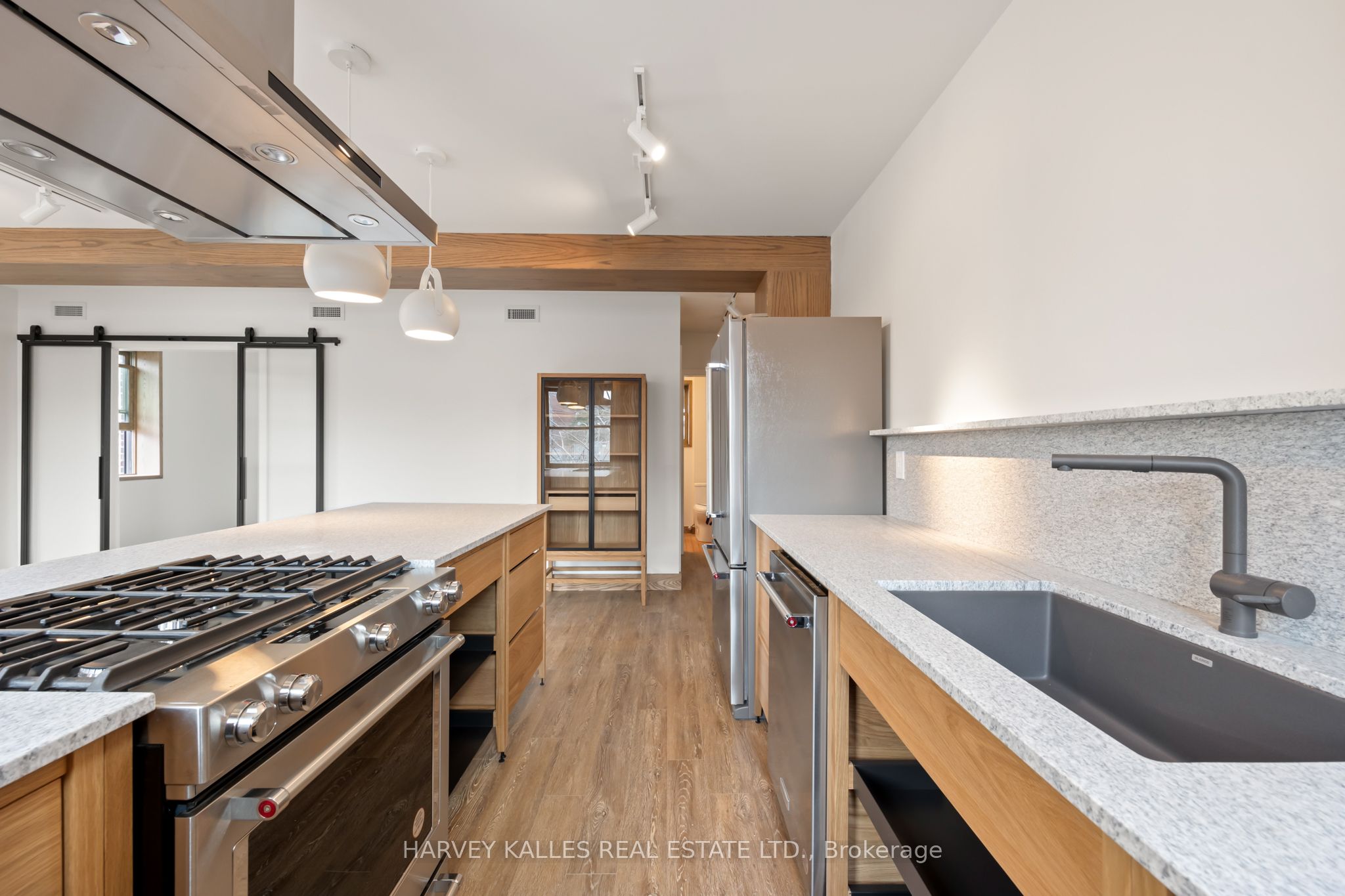 663 Greenwood Avenue 2 Property Photo 6