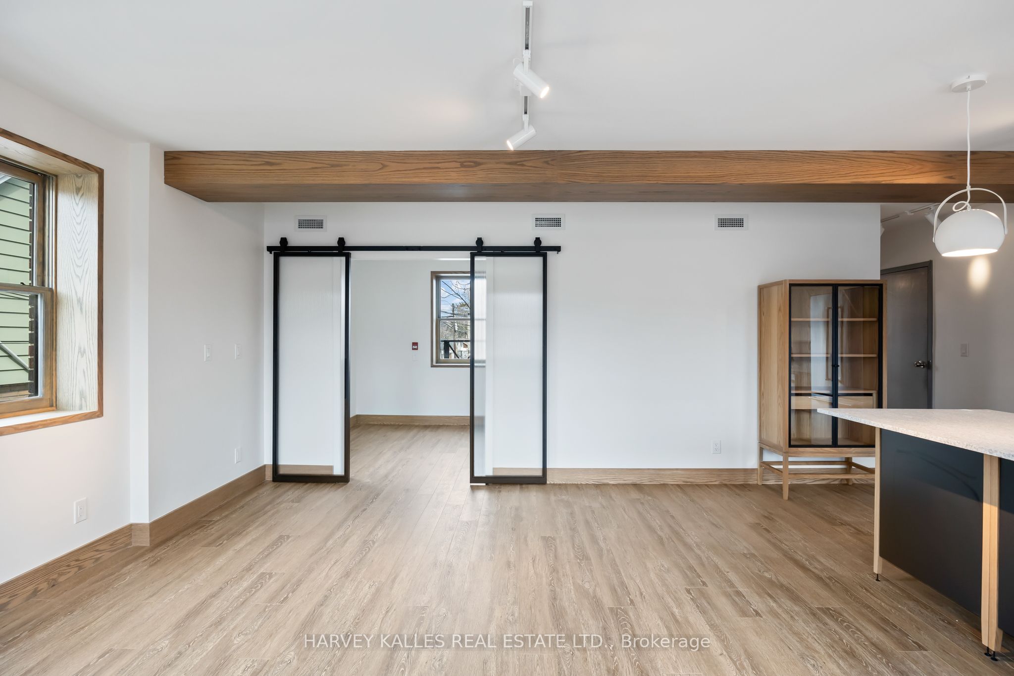 663 Greenwood Avenue 2 Property Photo 13