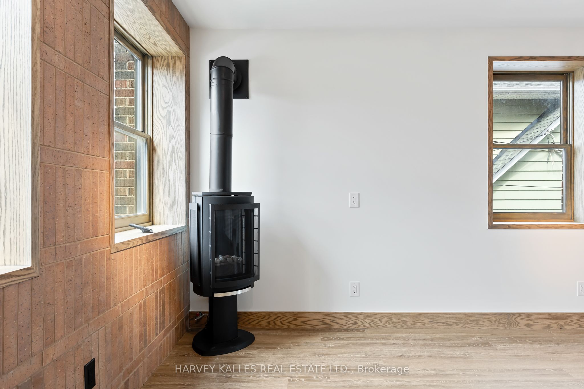 663 Greenwood Avenue 2 Property Photo 14