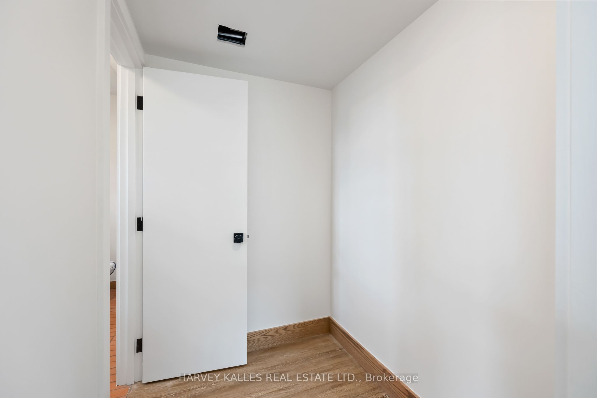 663 Greenwood Avenue 2 Property Photo 20