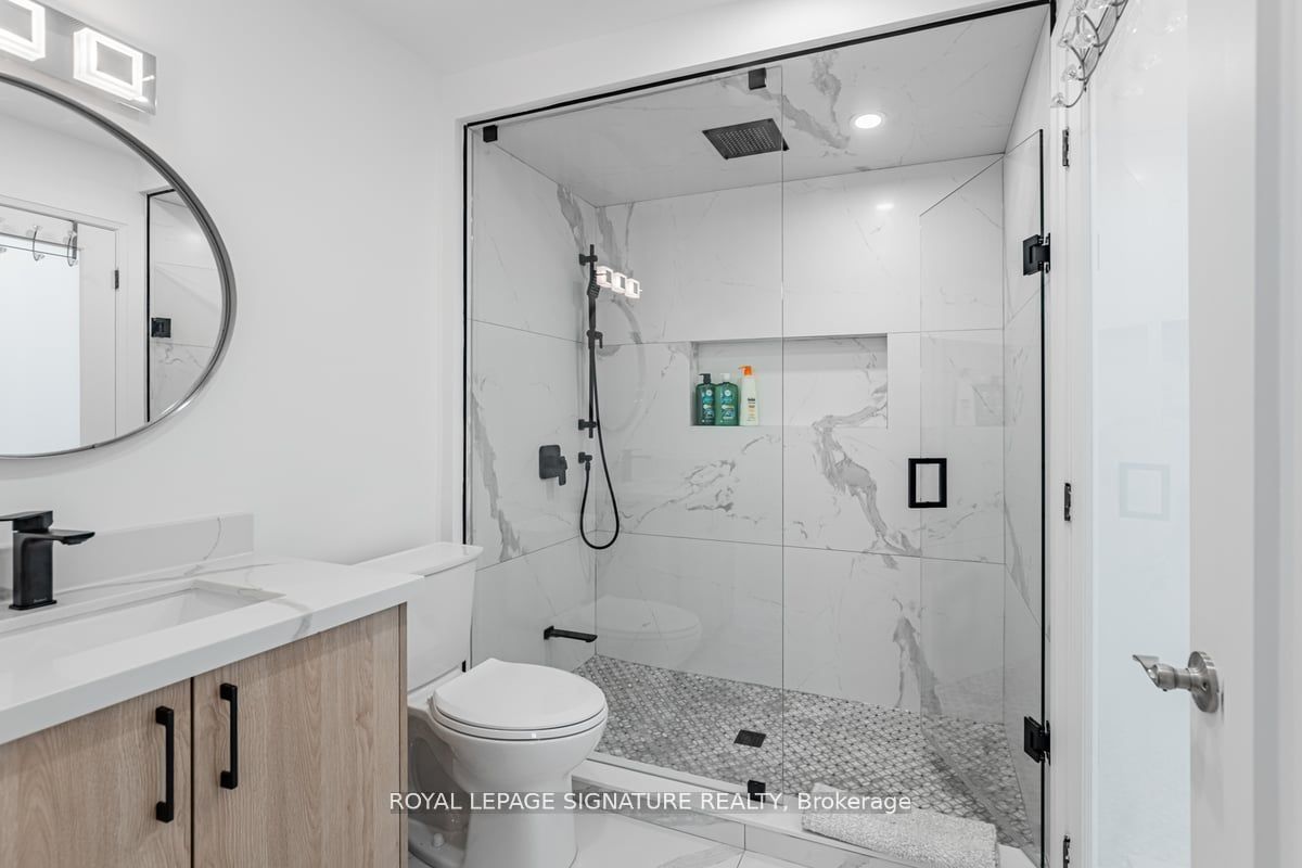 851 O'connor Drive Upper Property Photo 14